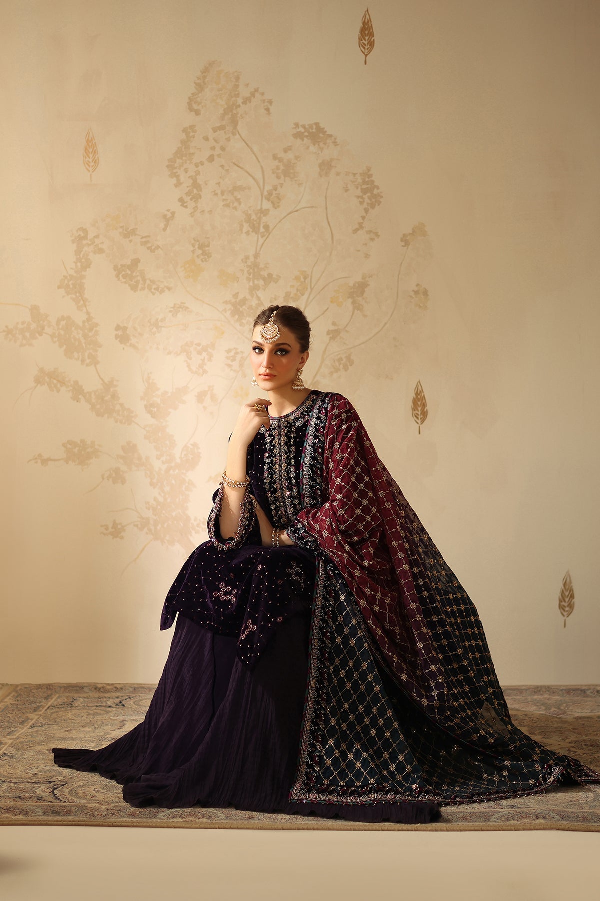 EMBROIDERED VELVET SF-4319