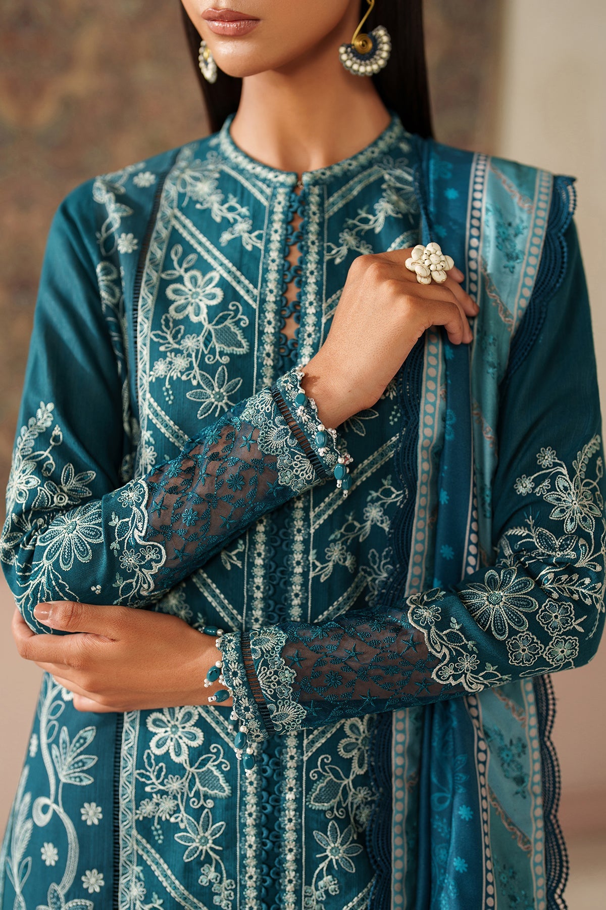 EMBROIDERED KHADDAR UF-4348