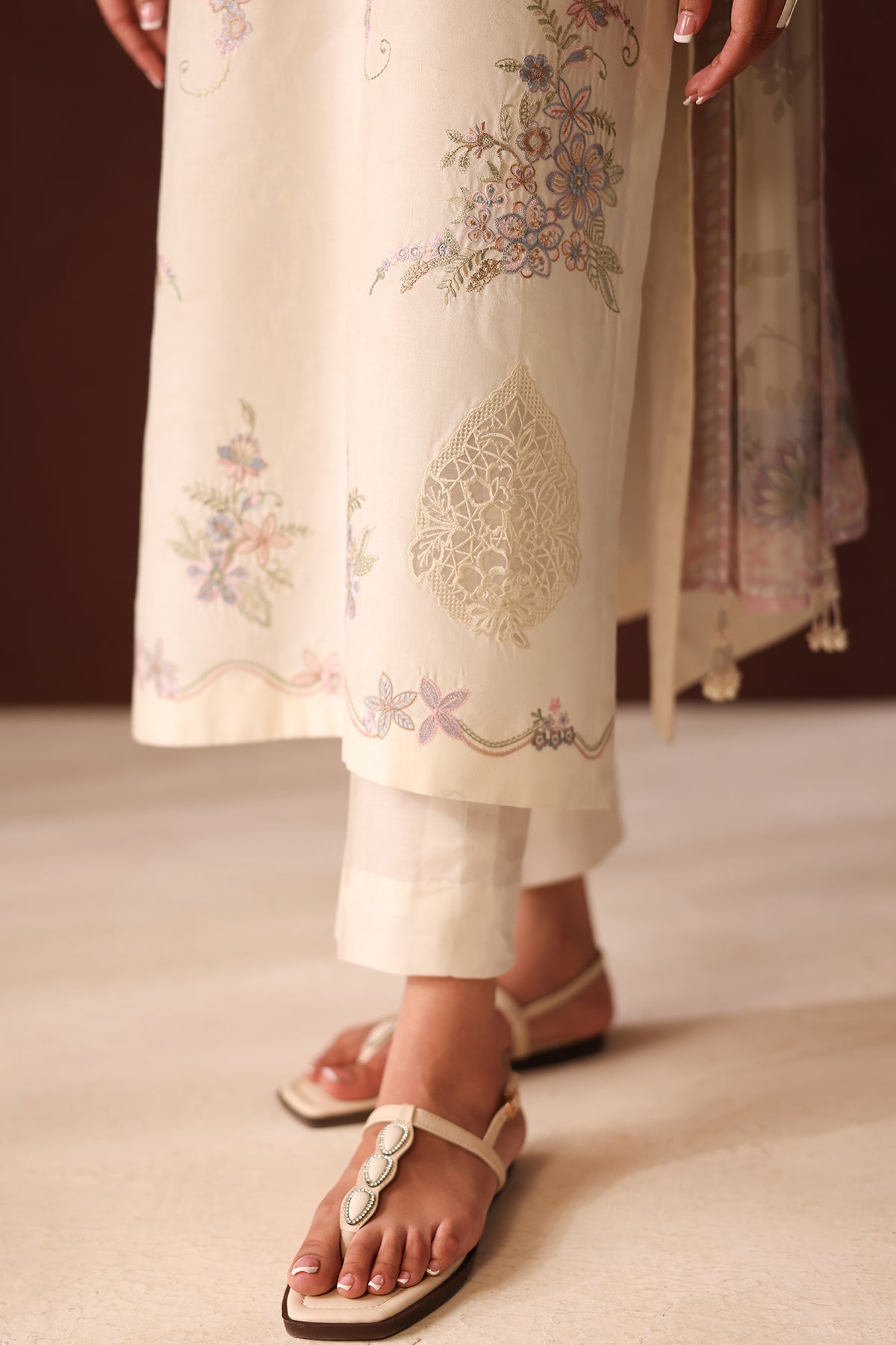 EMBROIDERED SELF JACQUARD UF-4481
