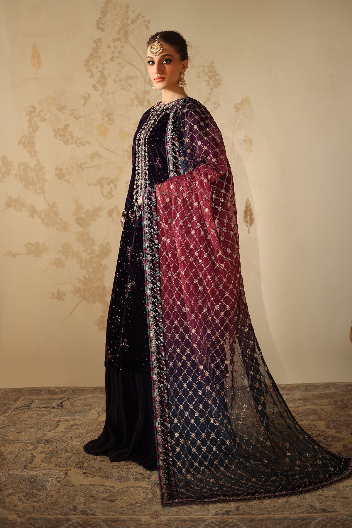 EMBROIDERED VELVET SF-4319