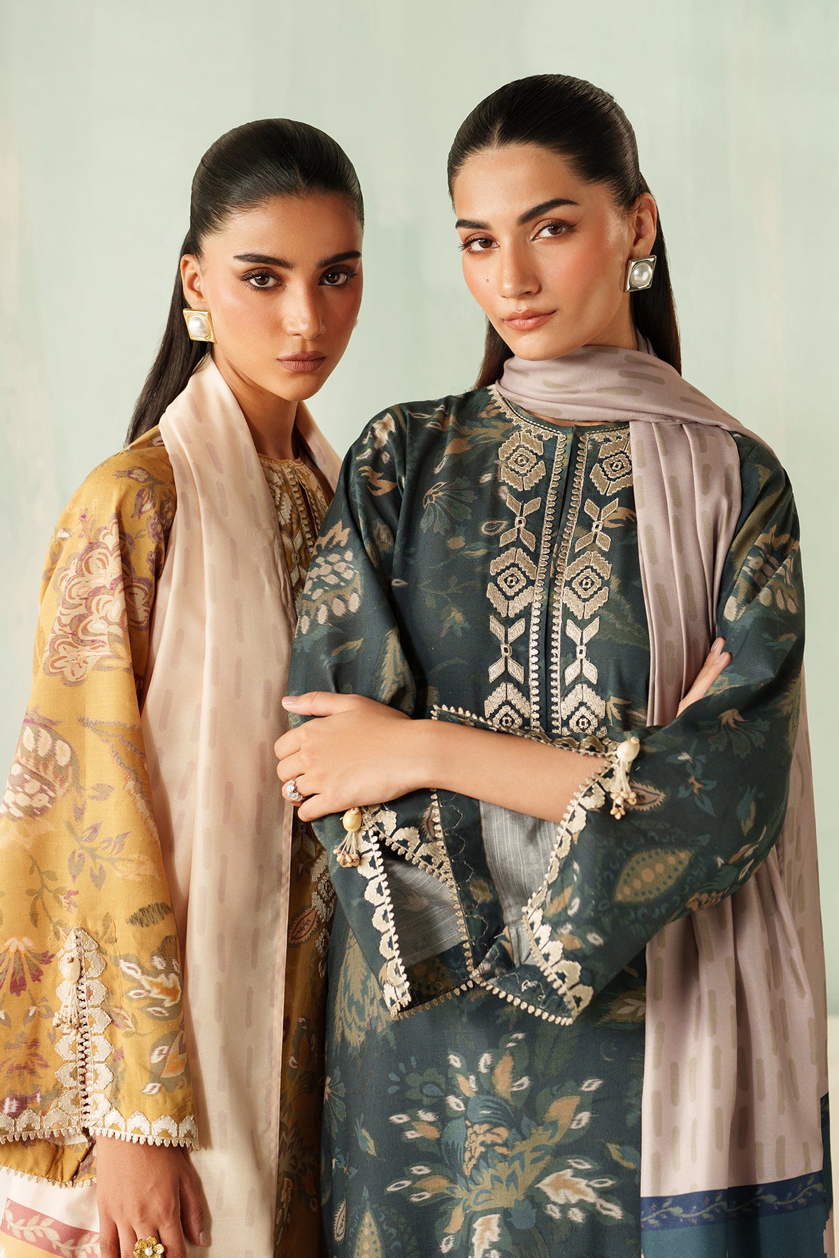 EMBROIDERED KHADDAR UF-4326