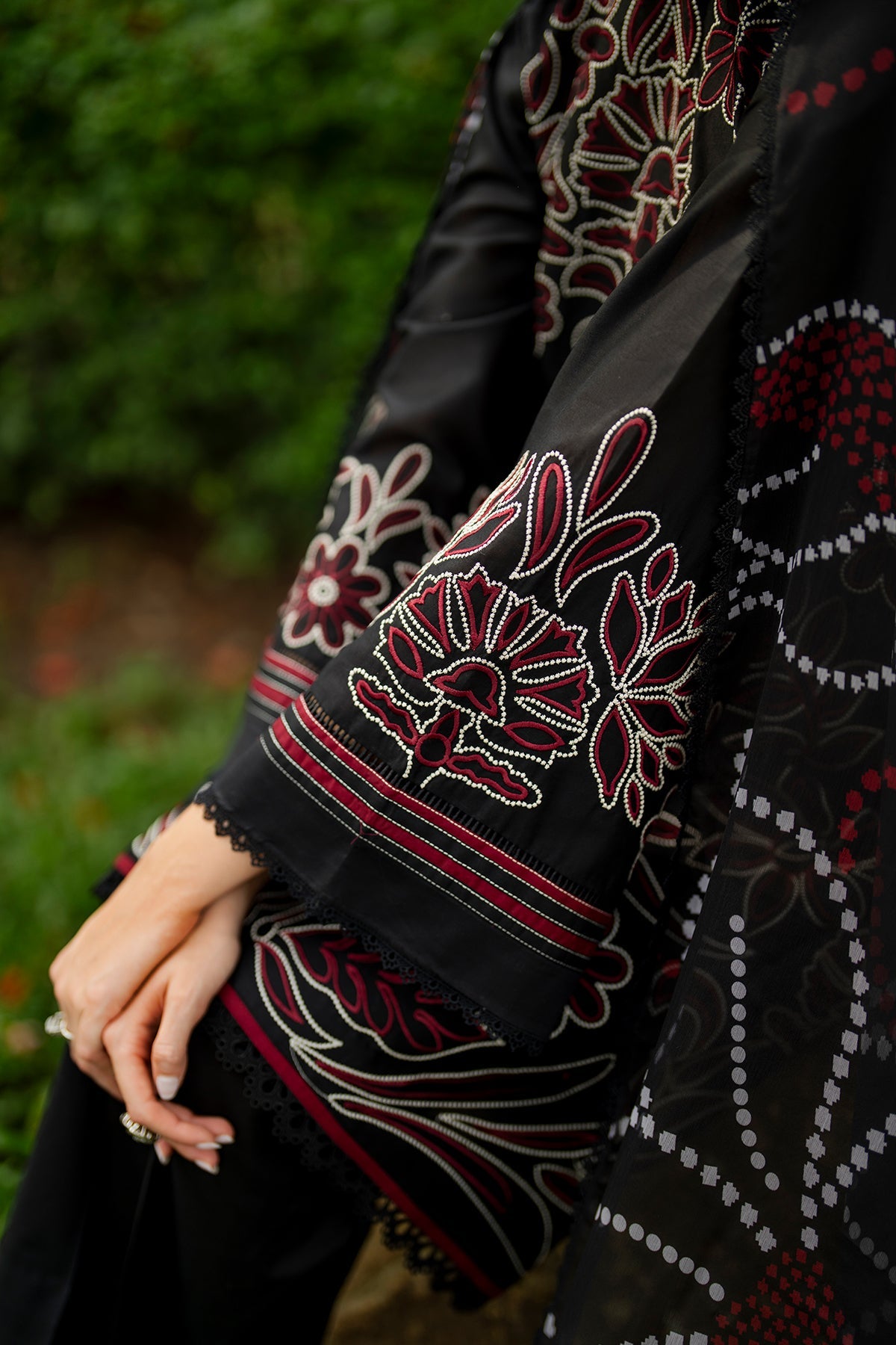 EMBROIDERED LAWN SF-4200