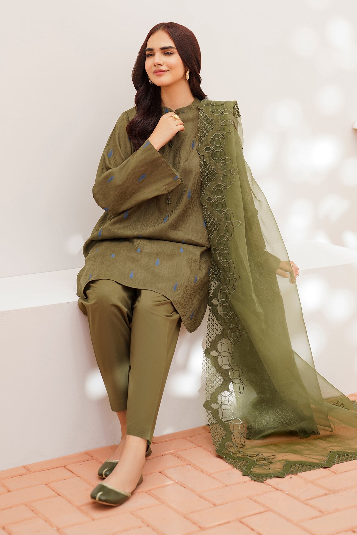 EMBROIDERED DOBBY LAWN PR-930