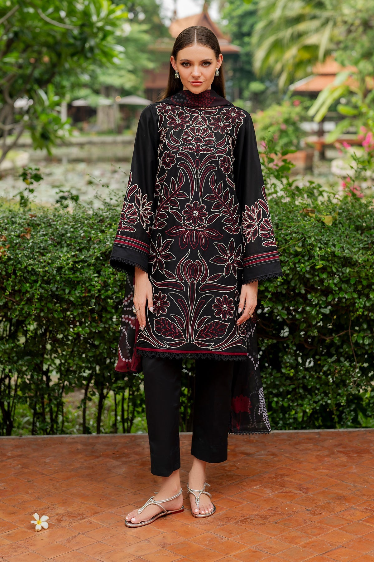 EMBROIDERED LAWN SF-4200