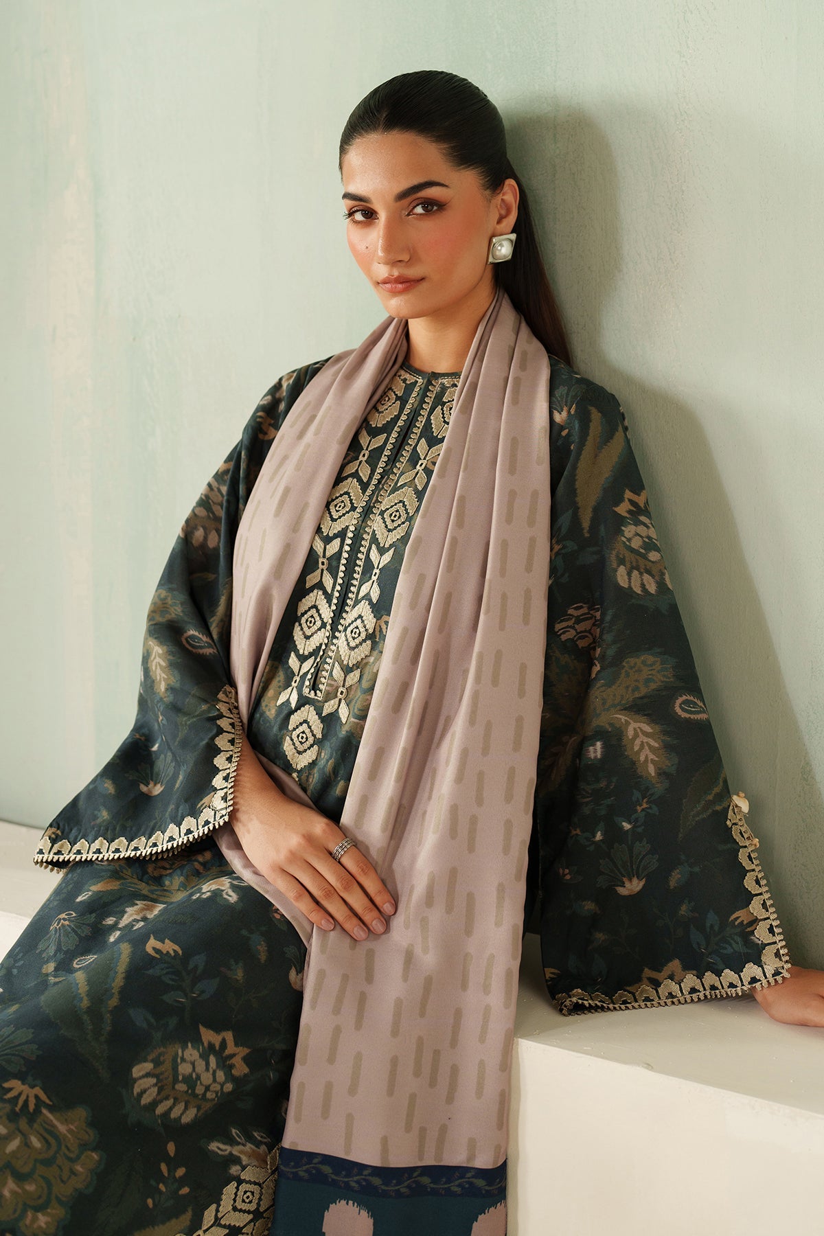 EMBROIDERED KHADDAR SF-4327