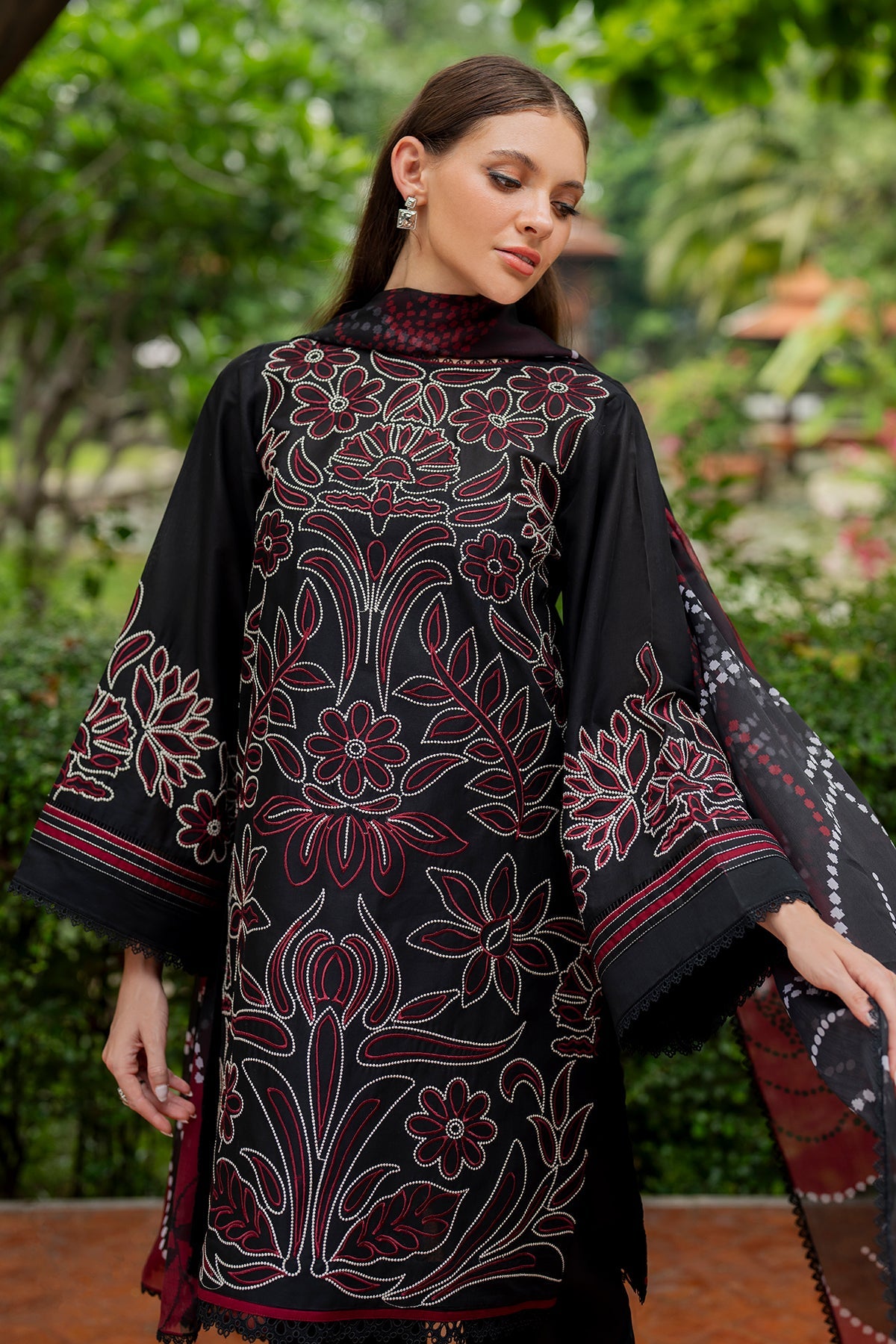 EMBROIDERED LAWN SF-4200