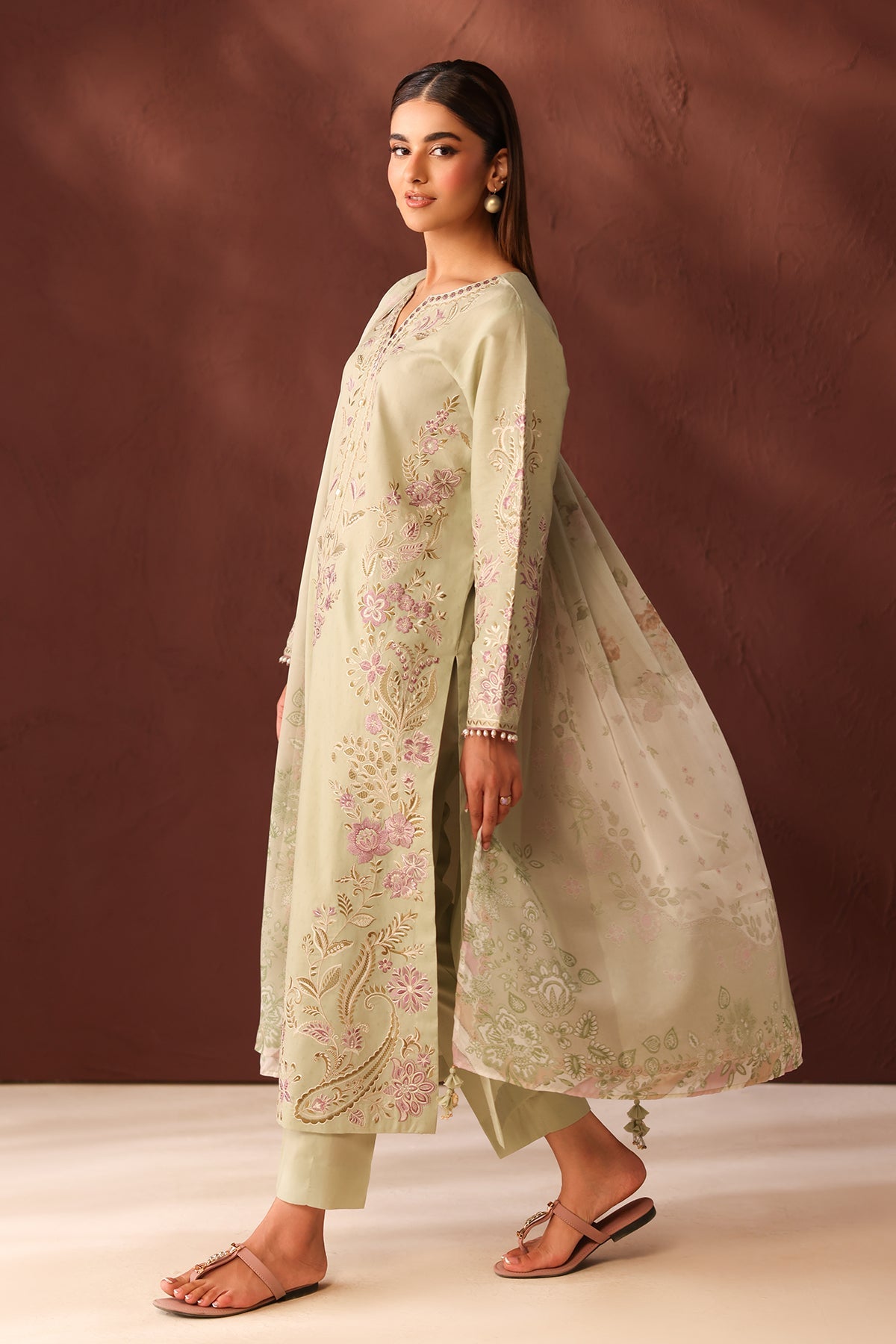 EMBROIDERED LAWN UF-4482