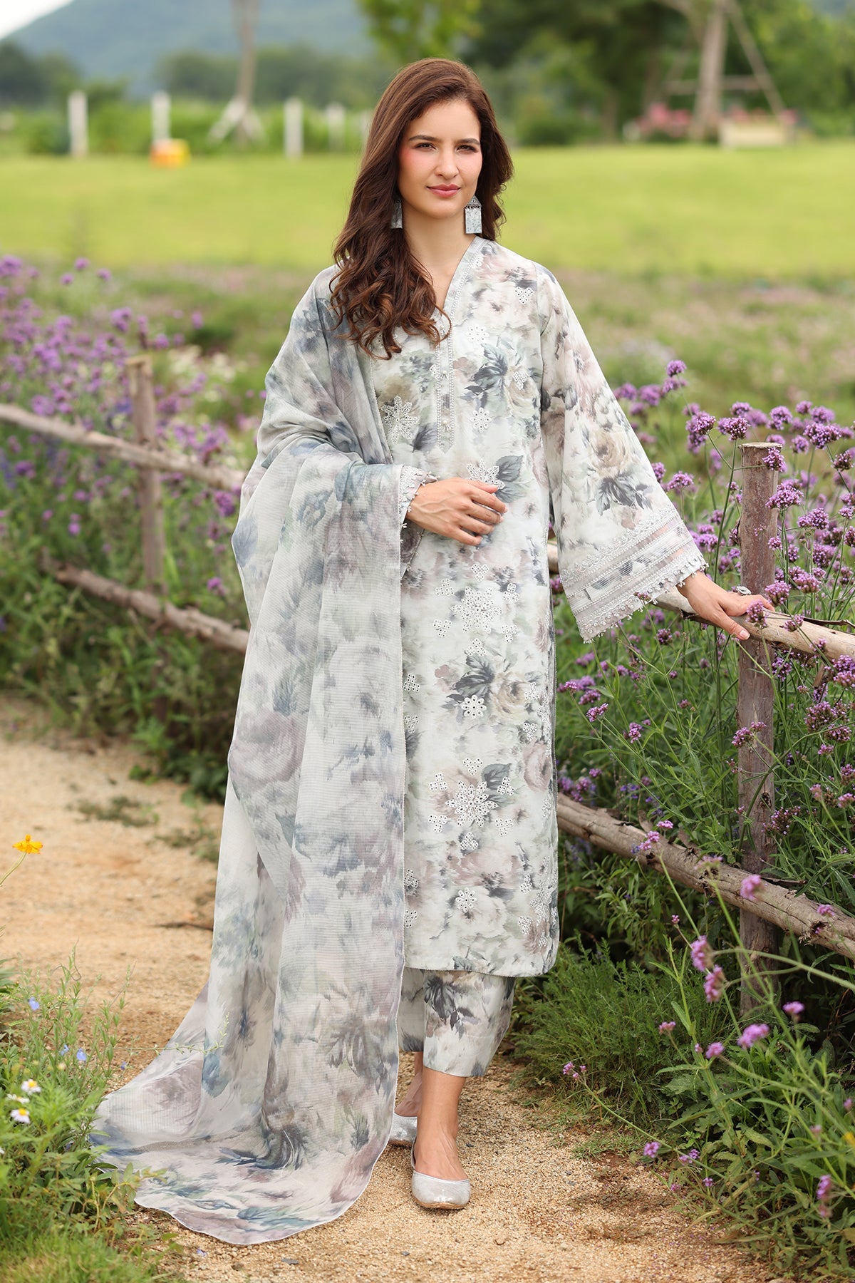 EMBROIDERED PRINTED LAWN SF-4231