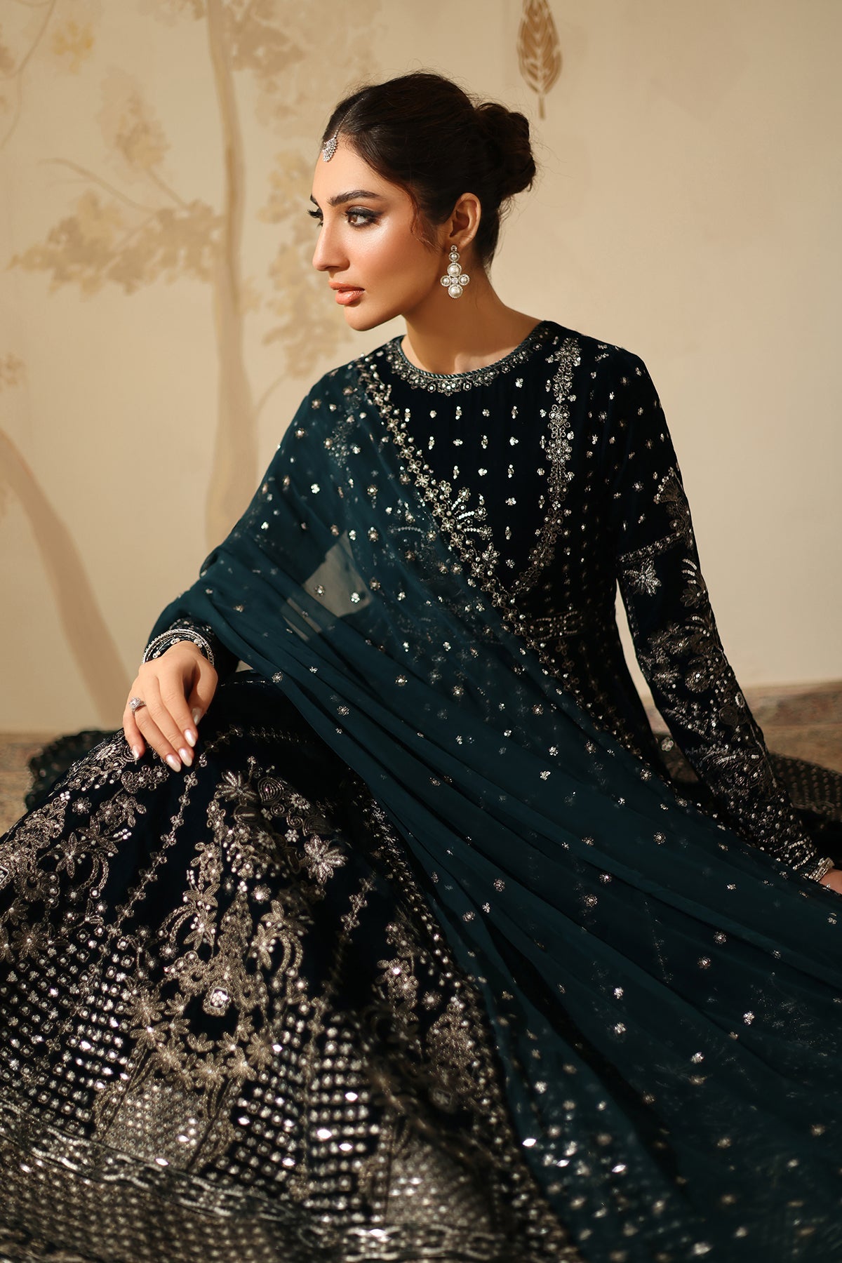 EMBROIDERED VELVET SF-4318