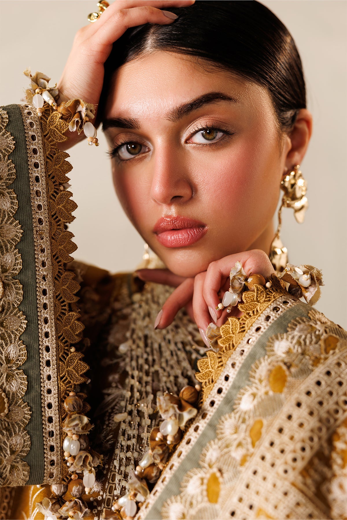 EMBROIDERED LAWN EL26-D07 STITCHED