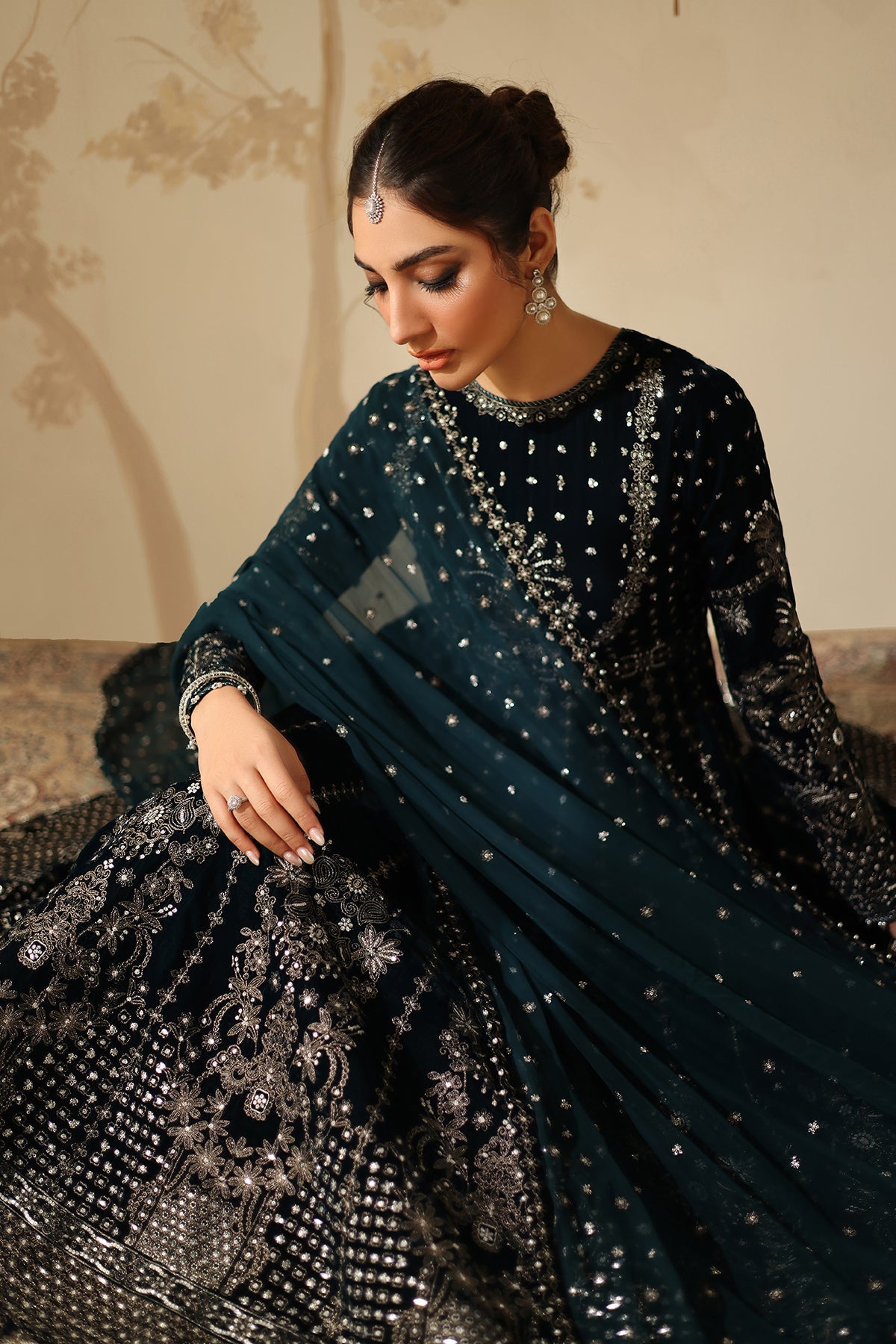 EMBROIDERED VELVET SF-4318