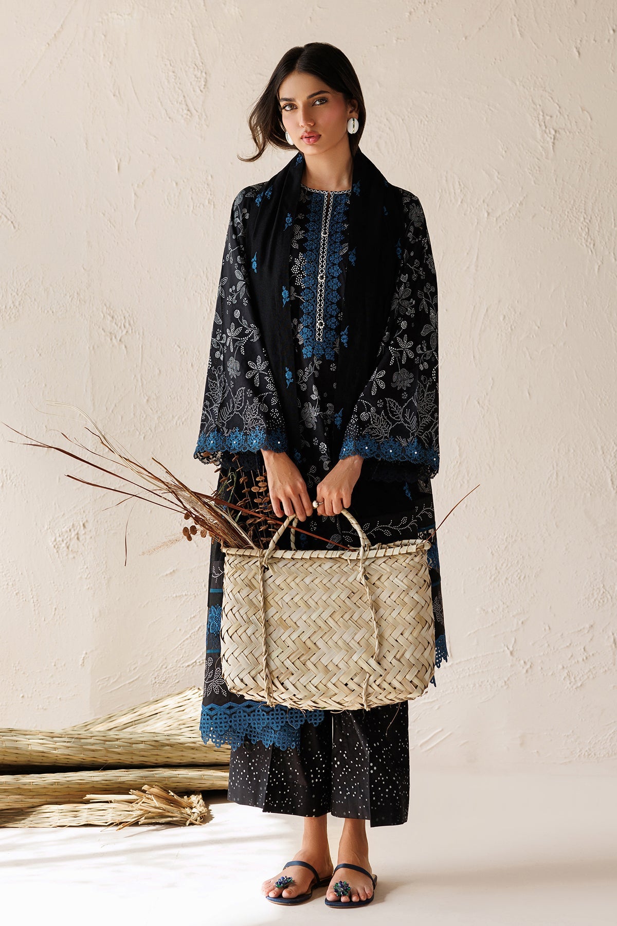 EMBROIDERED LAWN UF-4518
