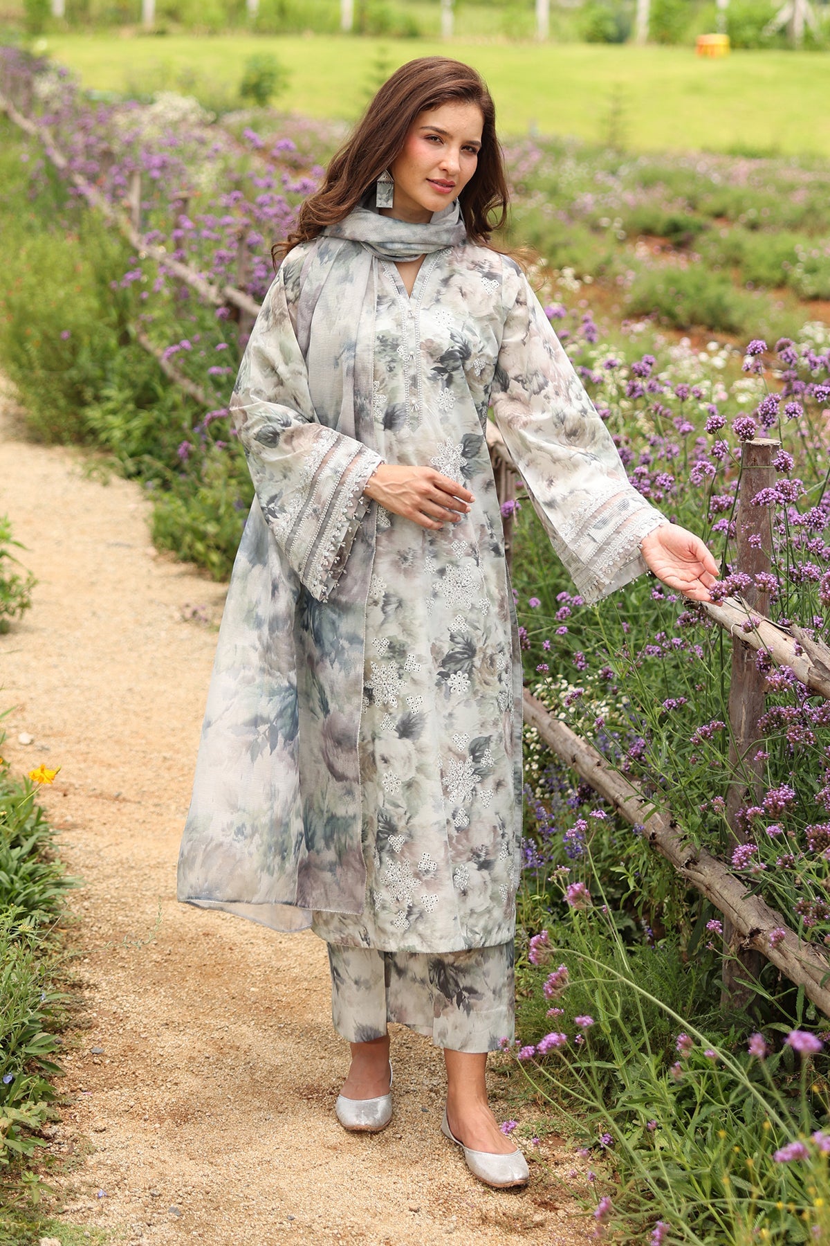 EMBROIDERED PRINTED LAWN SF-4231
