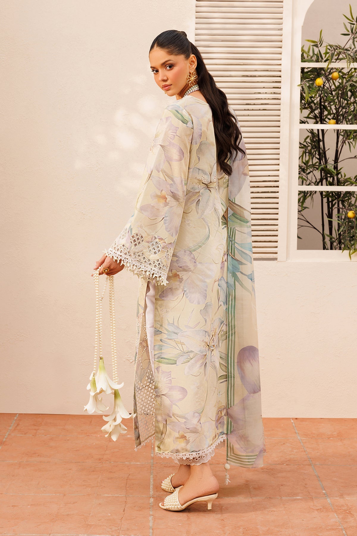 EMBROIDERED LAWN UF-4396