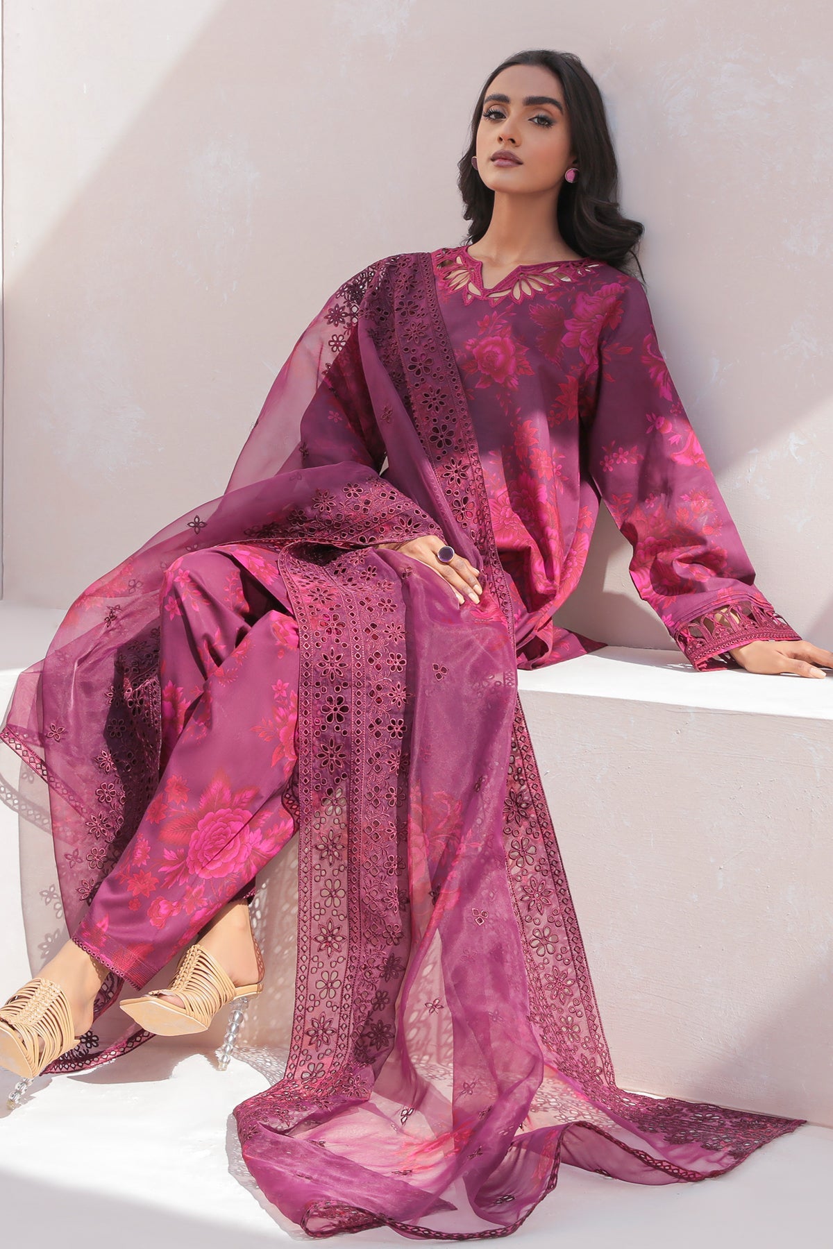 EMBROIDERED LAWN UF-328