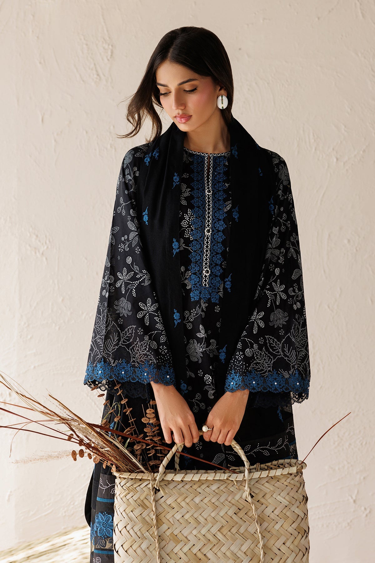 EMBROIDERED LAWN UF-4518