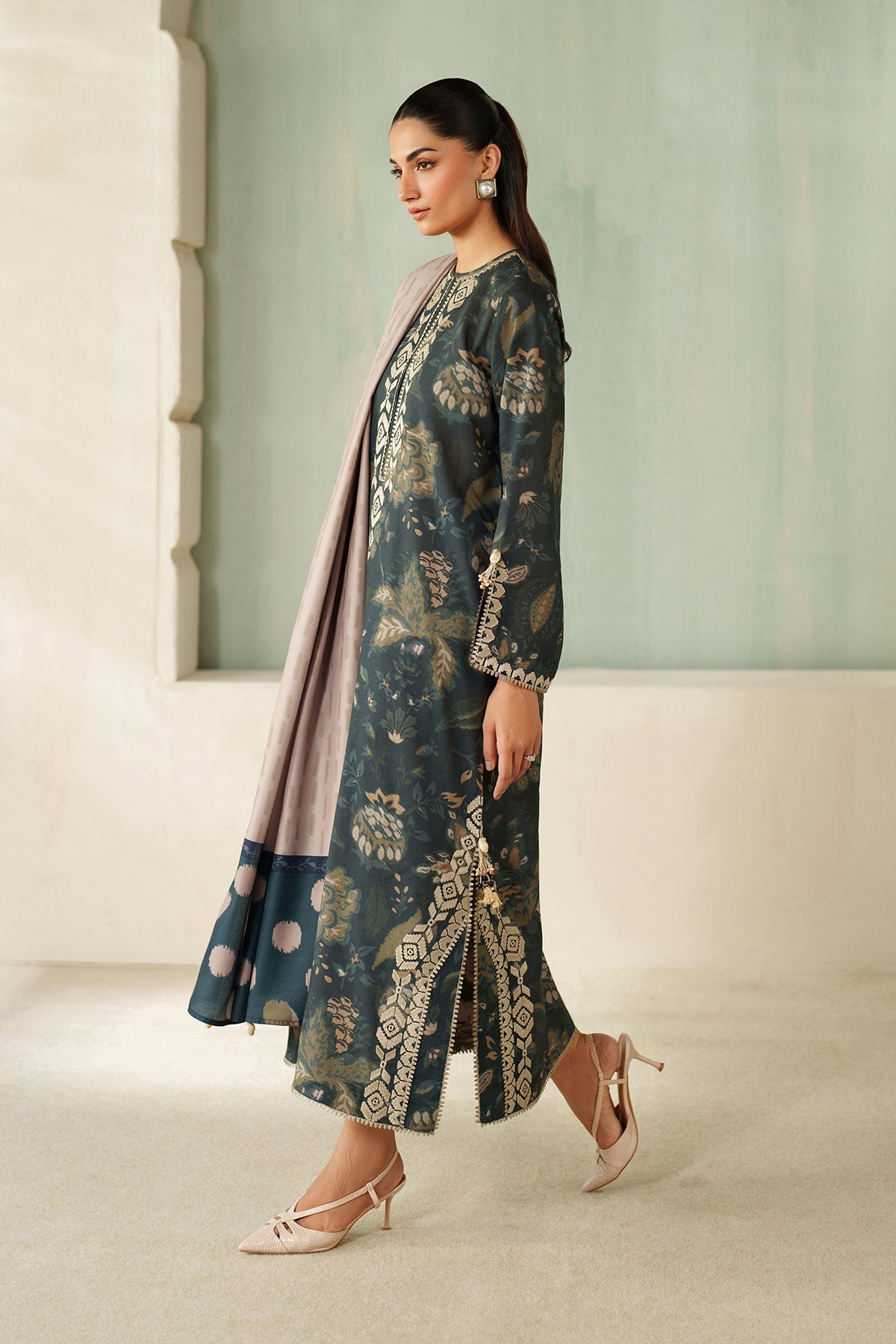 EMBROIDERED KHADDAR UF-4327