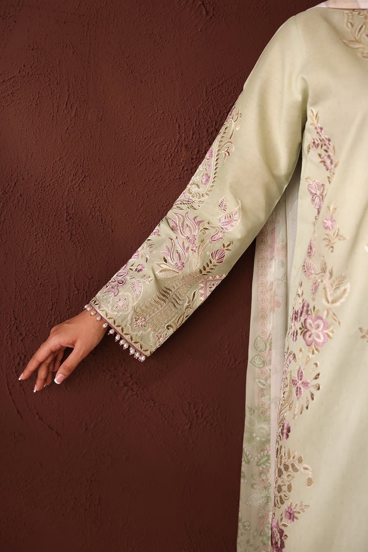 EMBROIDERED LAWN UF-4482