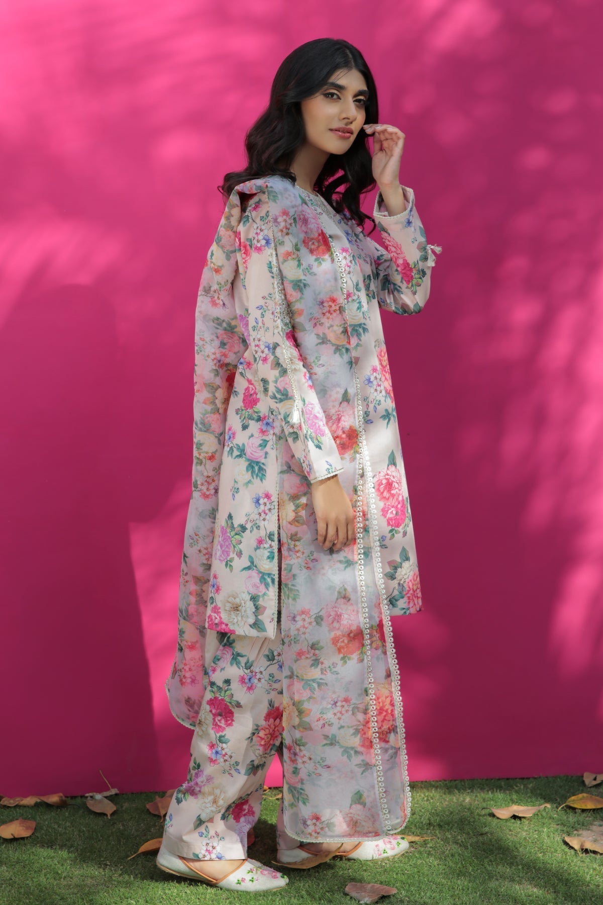 EMBROIDERED LAWN SF-191 STITCHED / XS EMBROIDERED LAWN SF-191 STITCHED / XS
