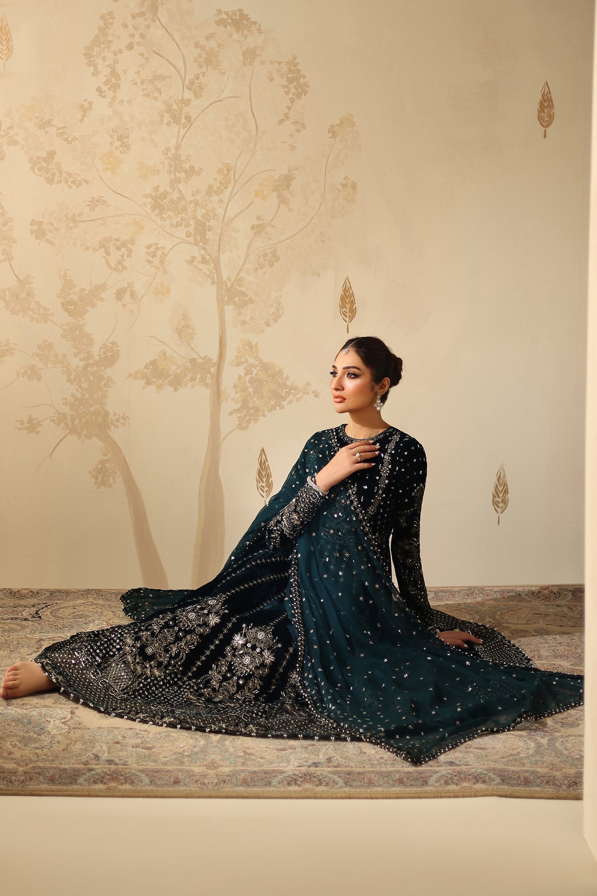 EMBROIDERED VELVET SF-4318