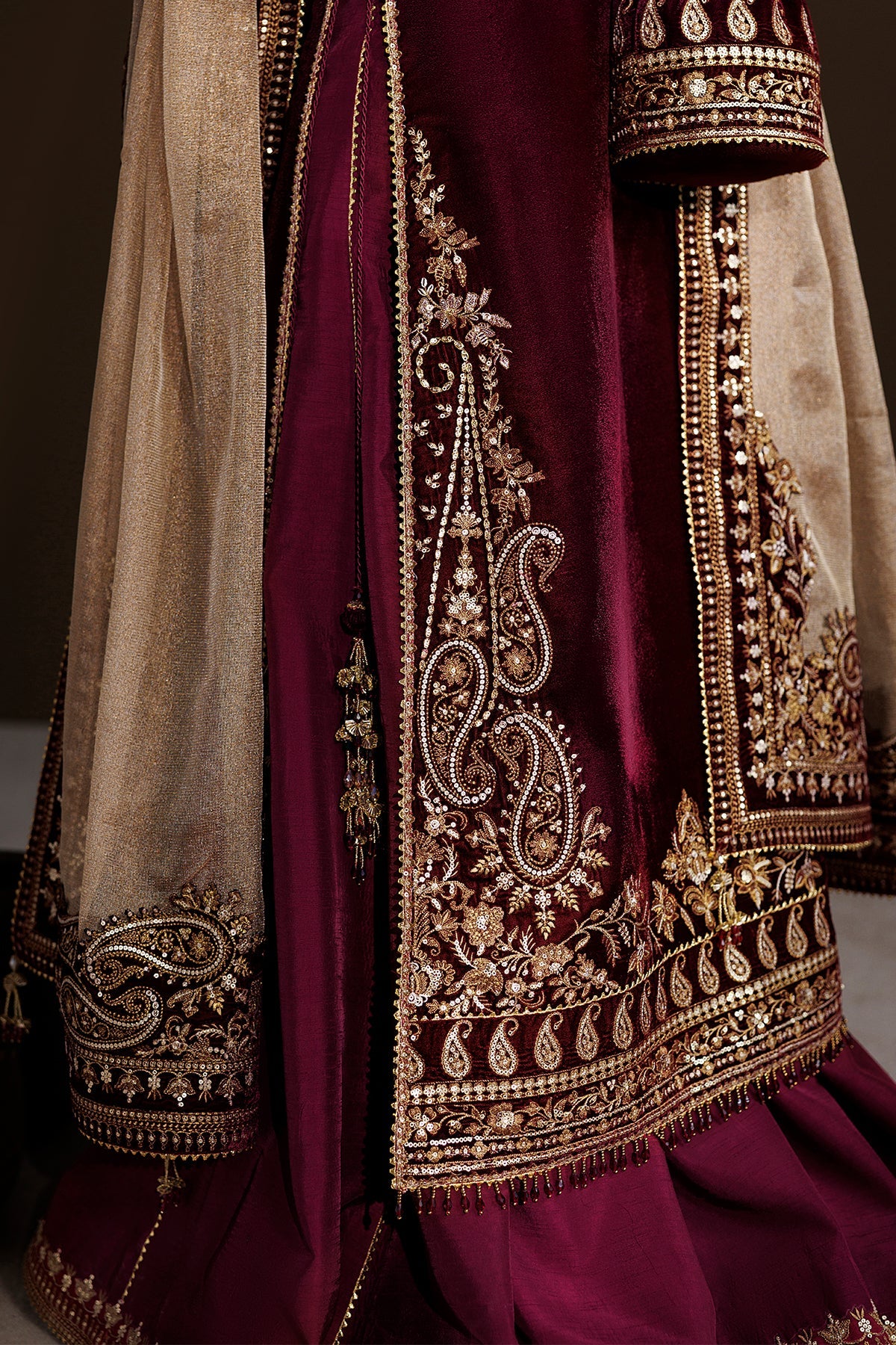 EMBROIDERED VELVET SF-4548