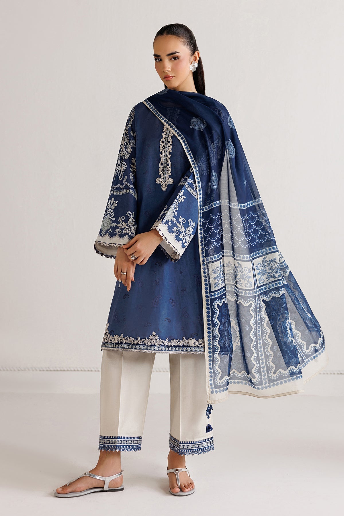 EMBROIDERED LAWN UF-4494