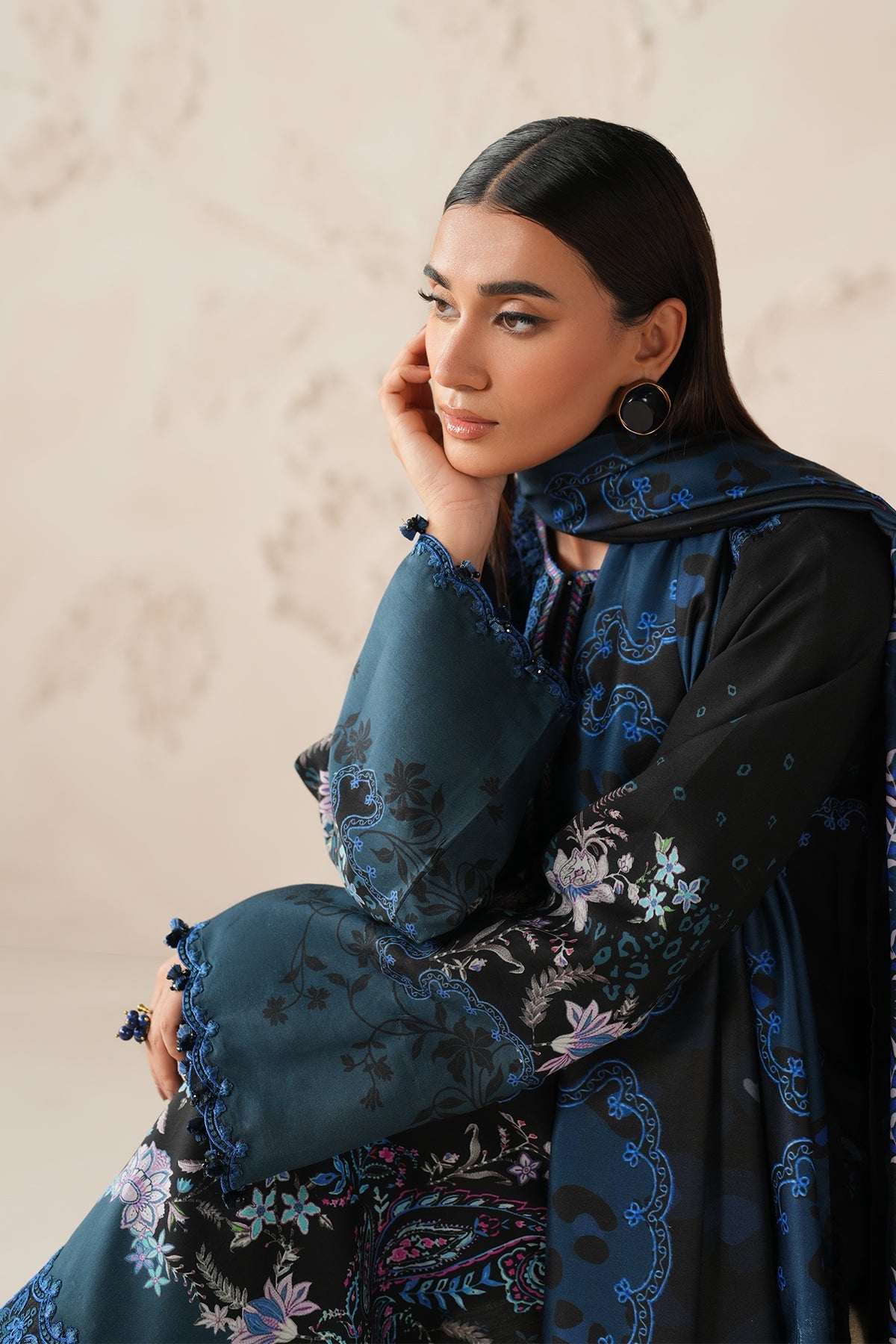 EMBROIDERED VISCOSE SILK UF-4306