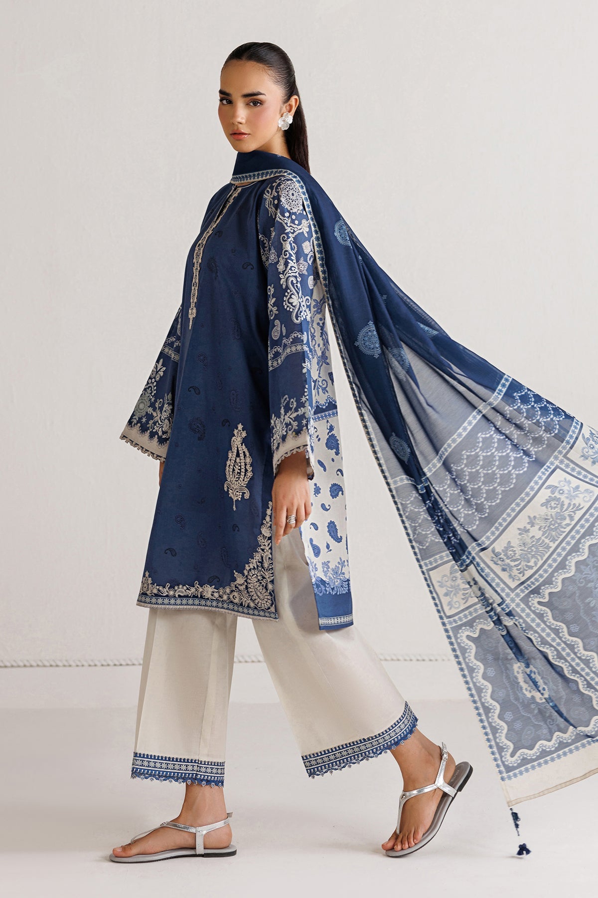 EMBROIDERED LAWN UF-4494