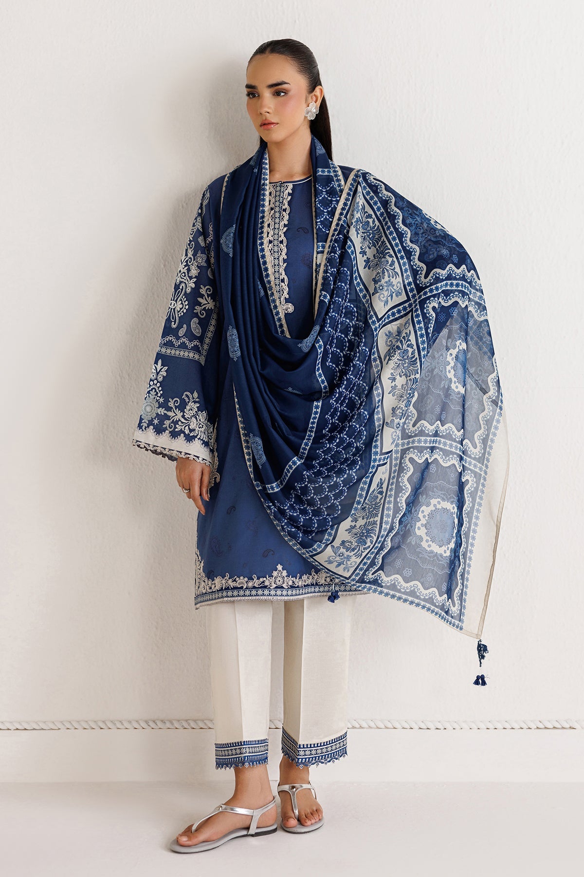 EMBROIDERED LAWN UF-4494