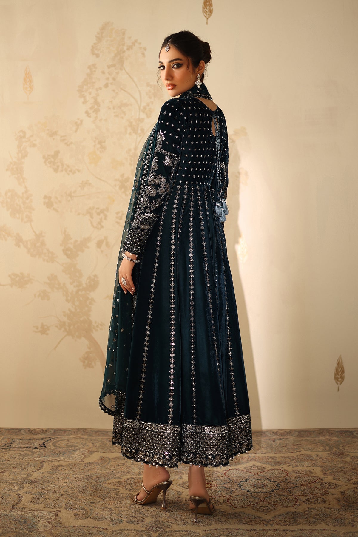 EMBROIDERED VELVET UF-4318