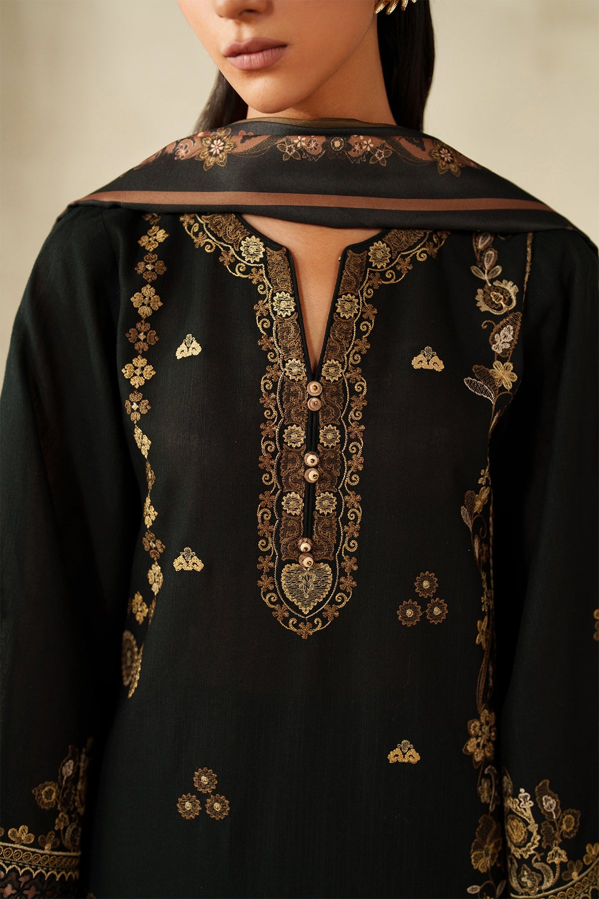 EMBROIDERED KHADDAR UF-4328