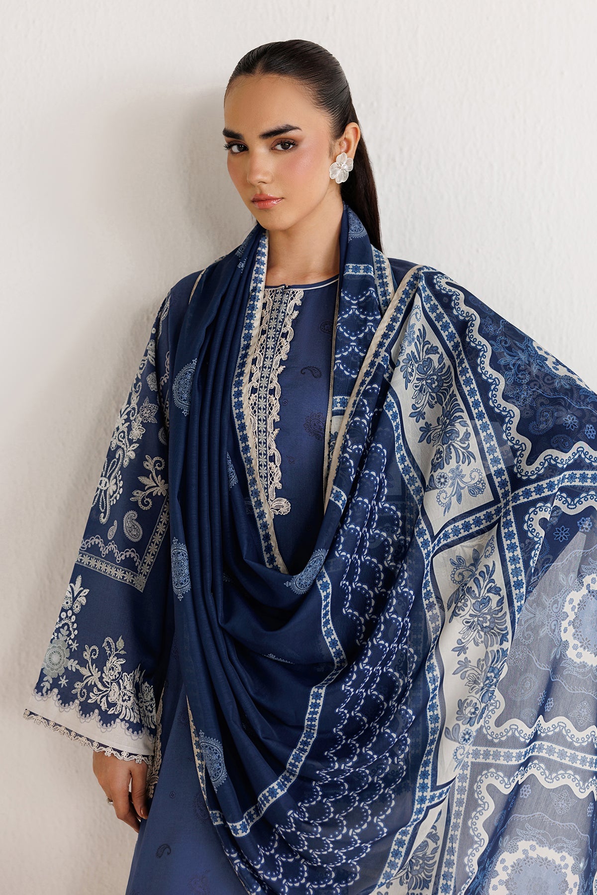 EMBROIDERED LAWN UF-4494