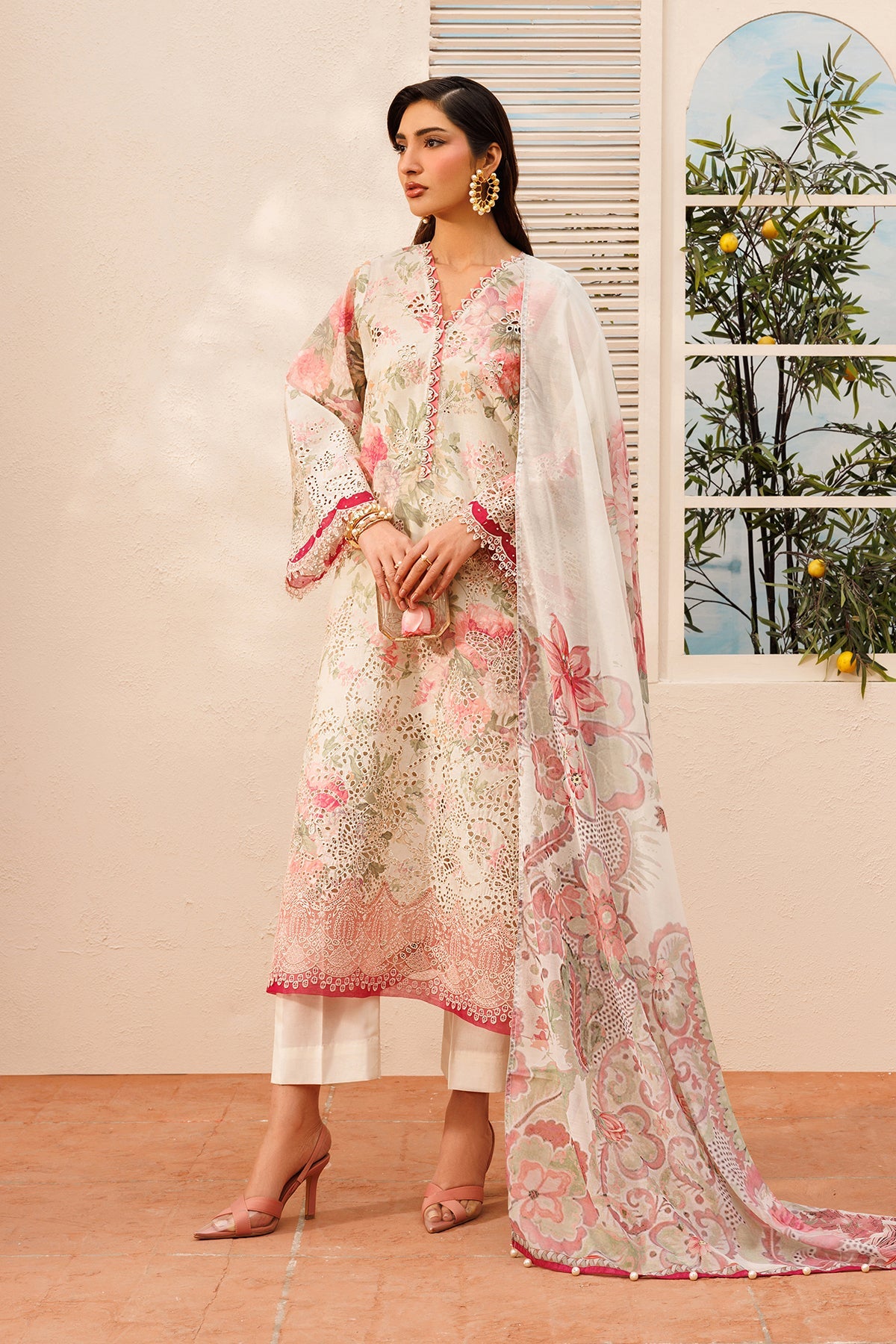 EMBROIDERED LAWN UF-4397