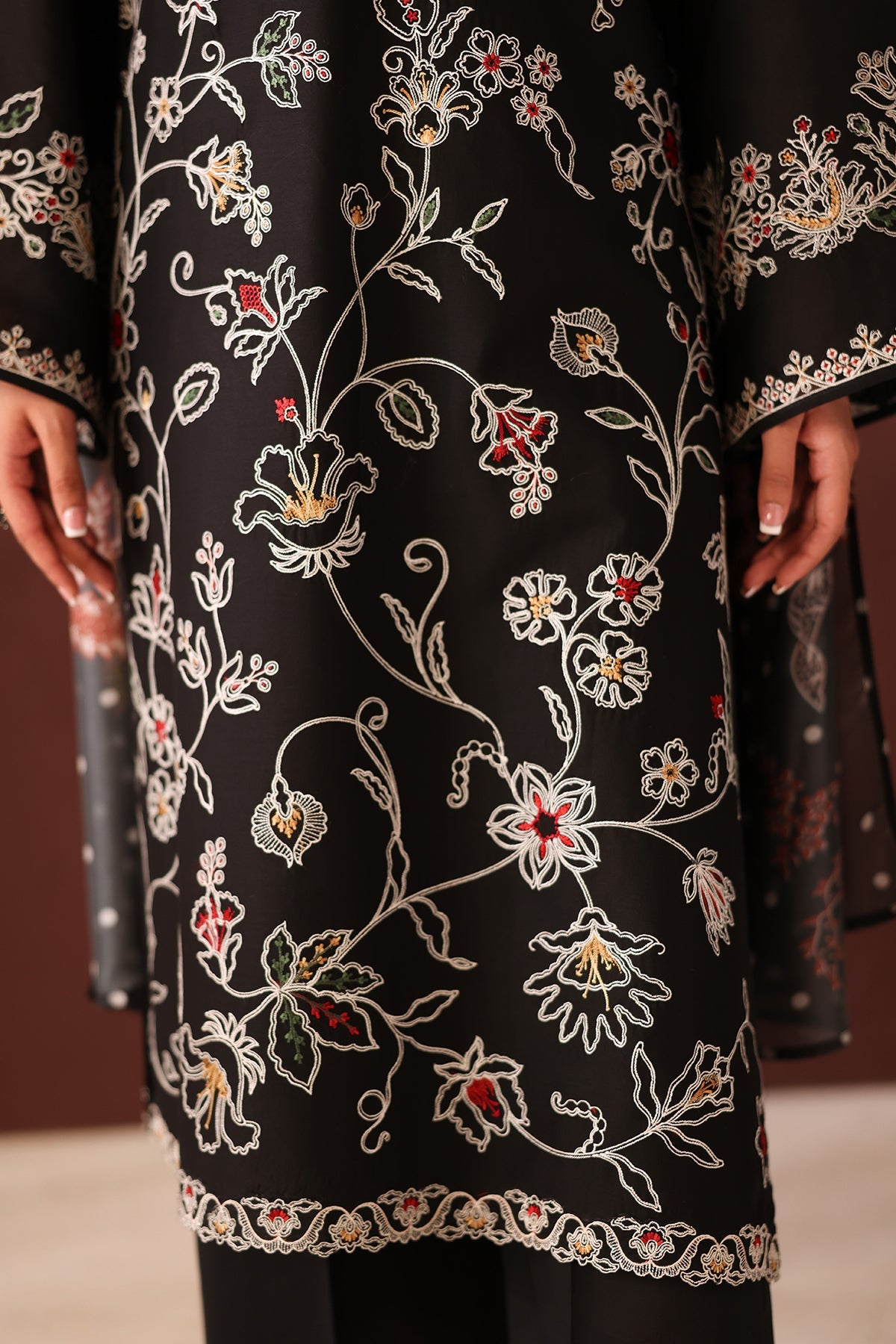 EMBROIDERED LAWN UF-4483