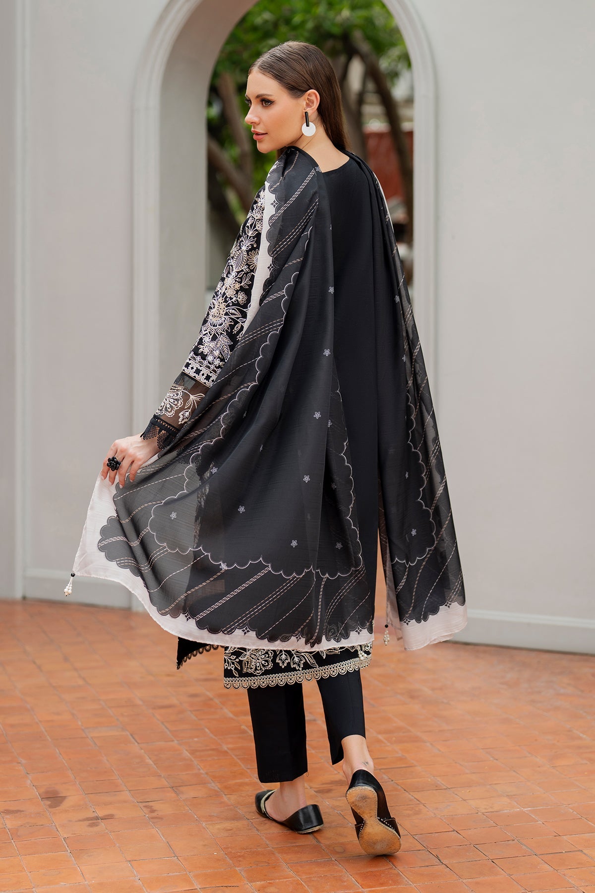 EMBROIDERED LAWN SF-4196