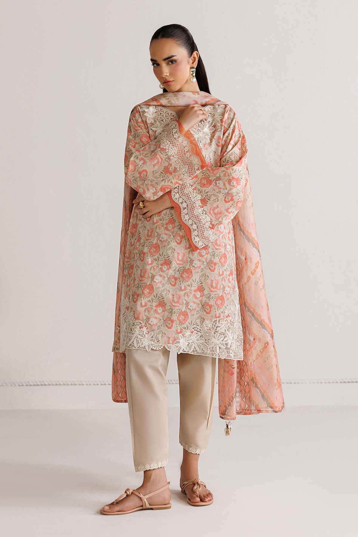 EMBROIDERED LAWN UF-4495