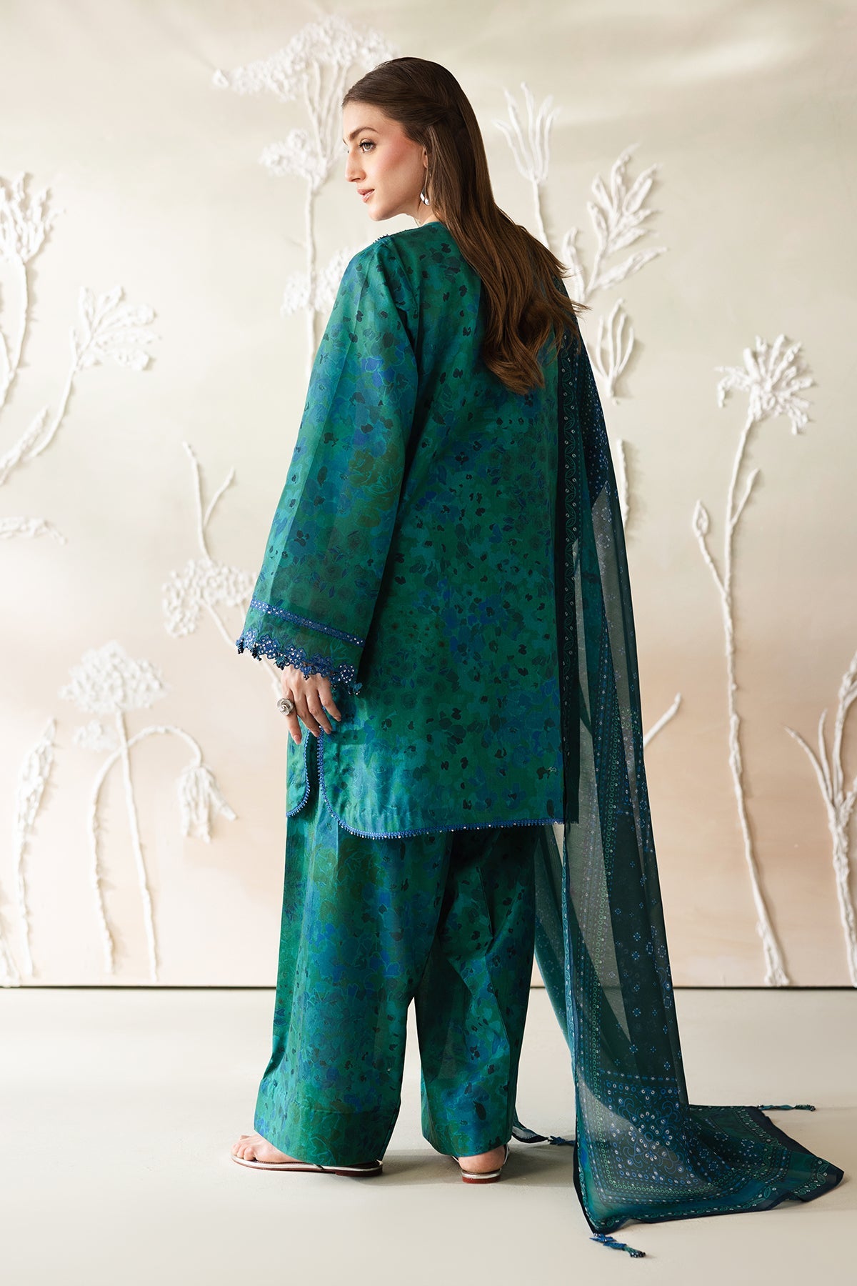 EMBROIDERED LAWN UF-4426