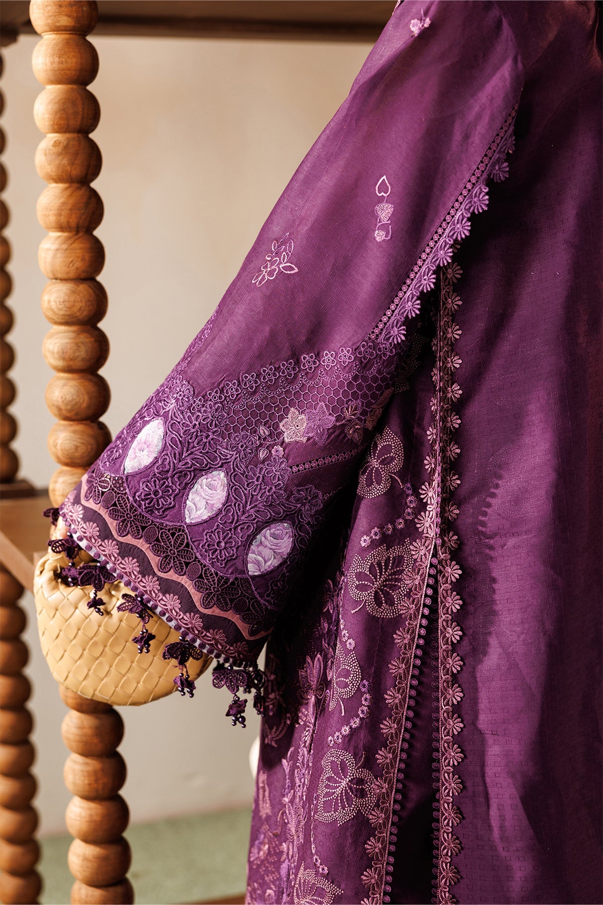 EMBROIDERED LAWN EL26-D02 UNSTITCHED