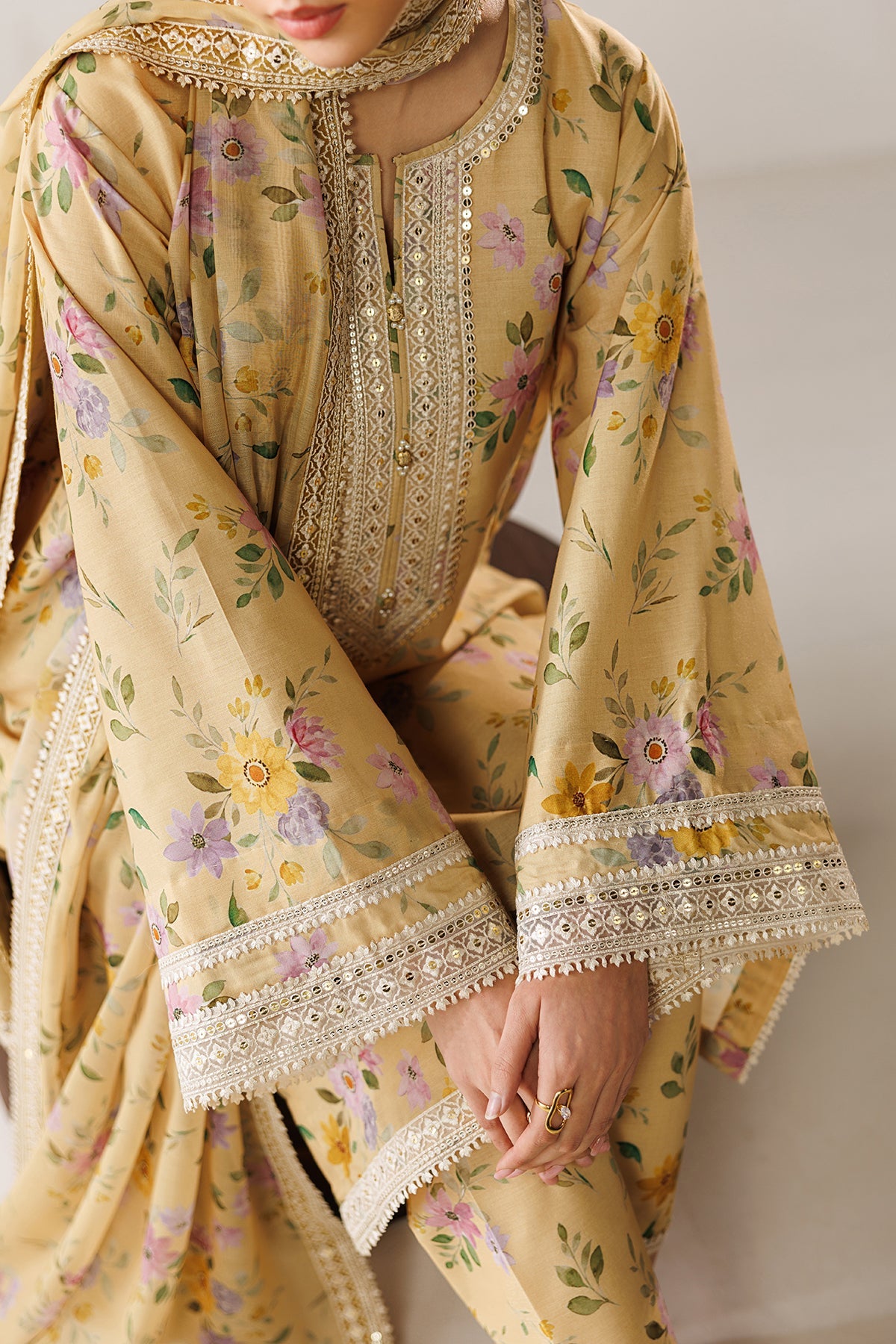 EMBROIDERED LAWN SF-4416