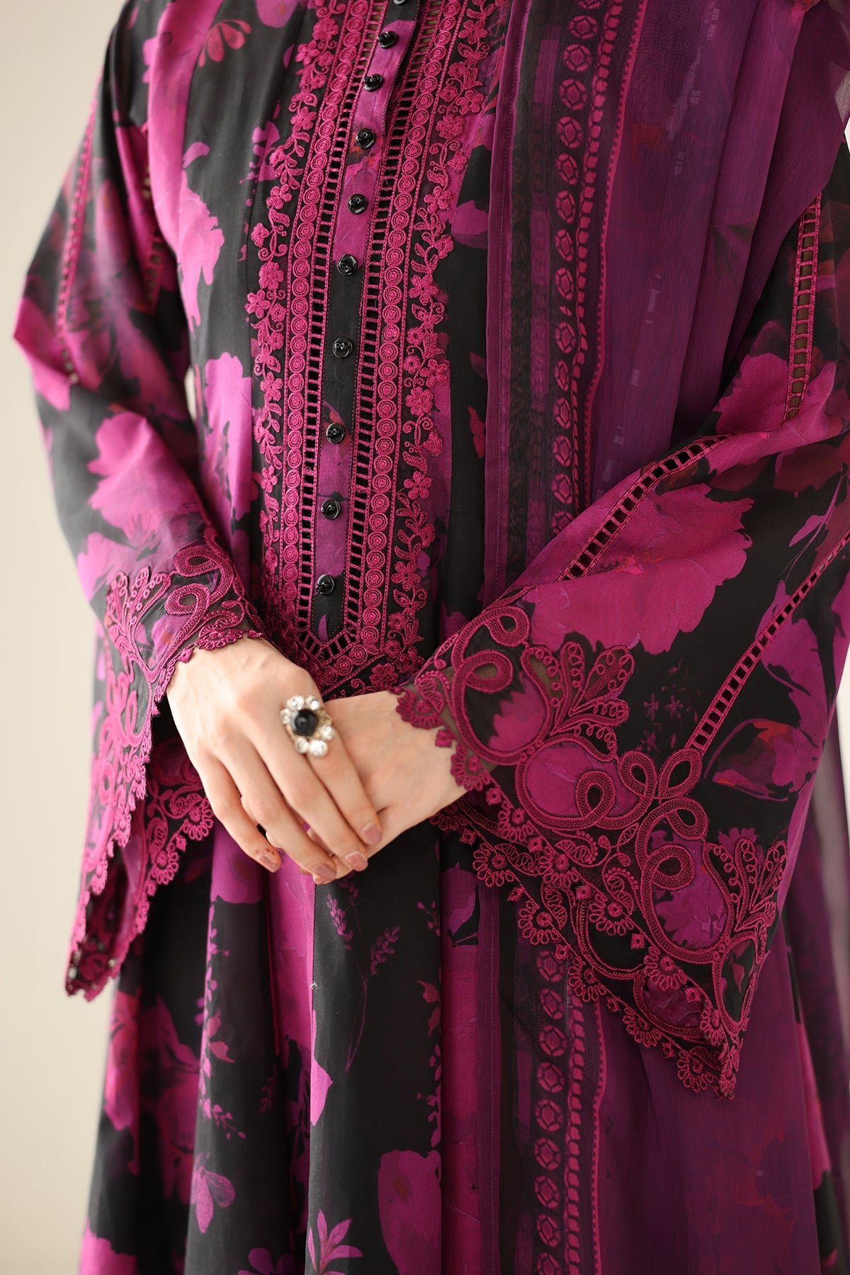 EMBROIDERED LAWN SF-4174