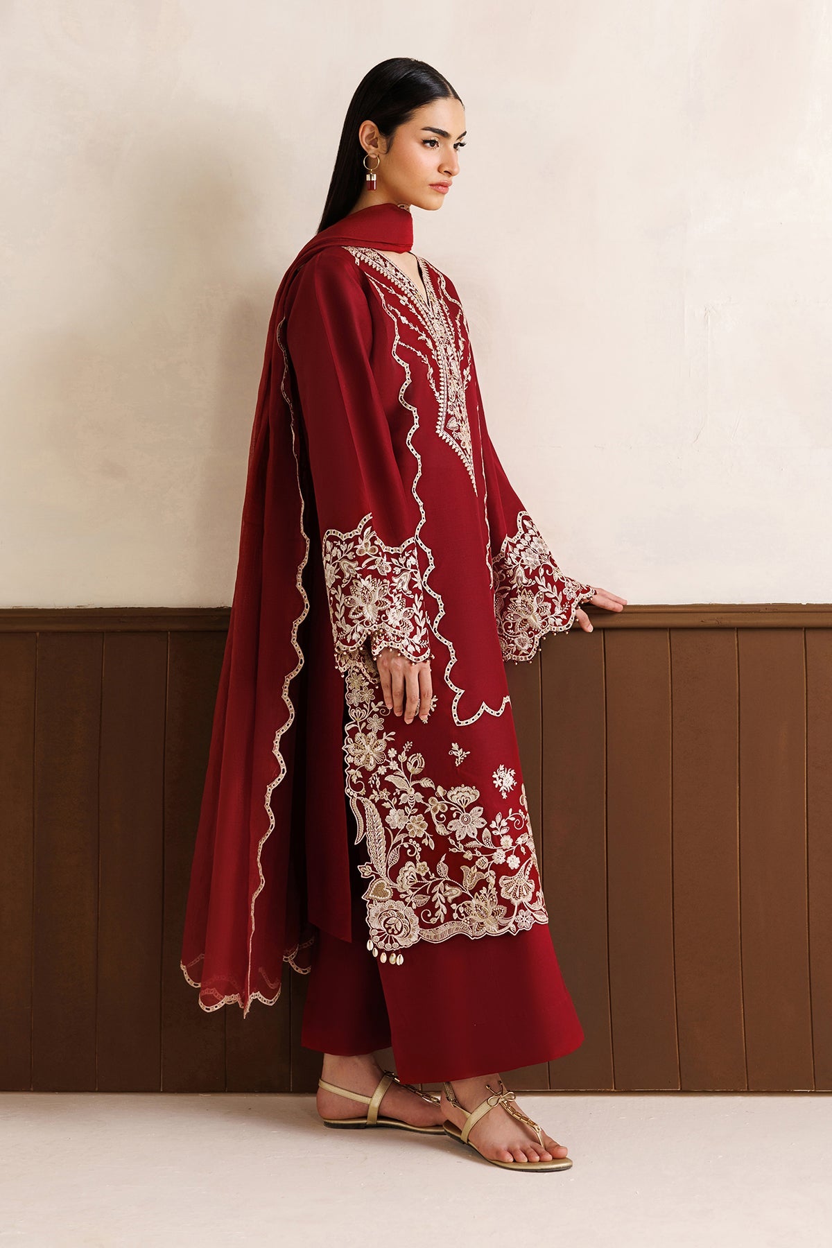 EMBROIDERED LAWN UF-4473