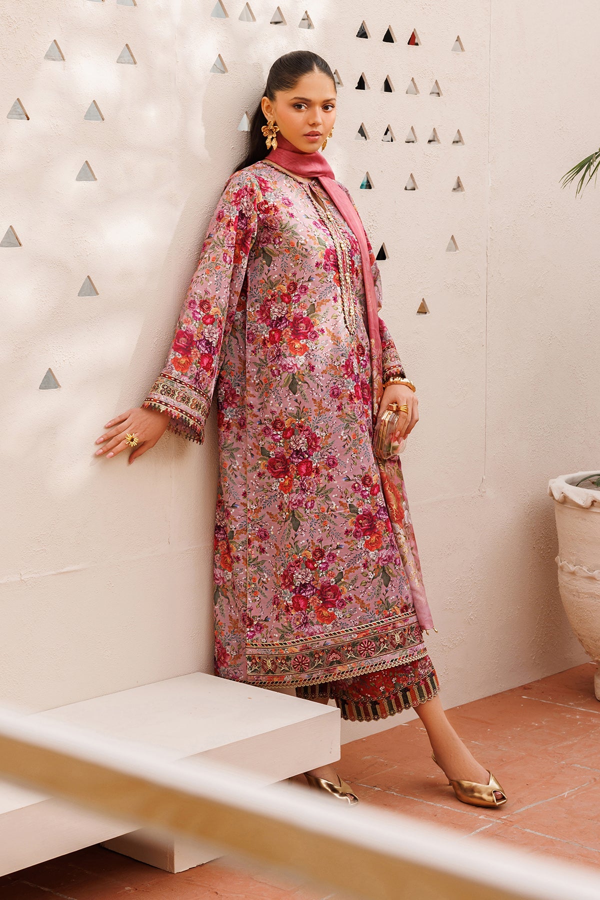 EMBROIDERED LAWN UF-4398