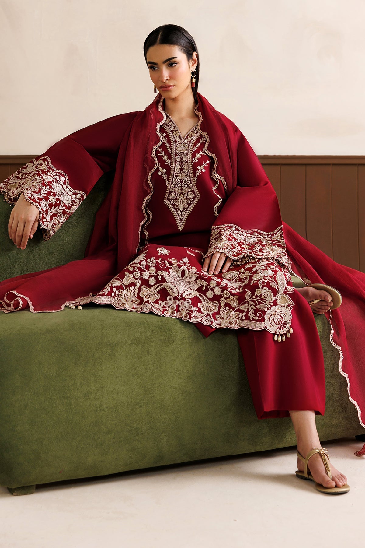 EMBROIDERED LAWN UF-4473