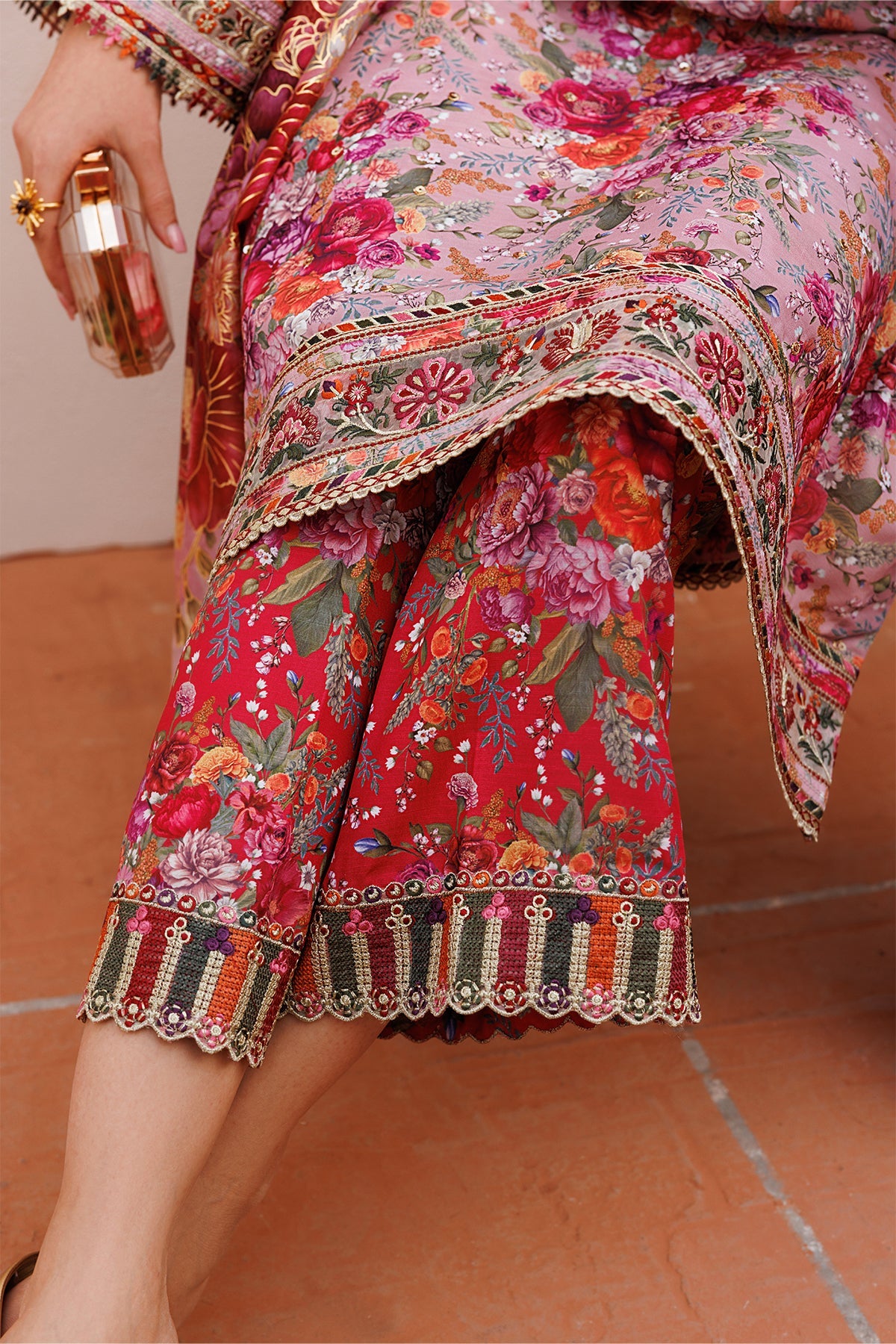 EMBROIDERED LAWN UF-4398