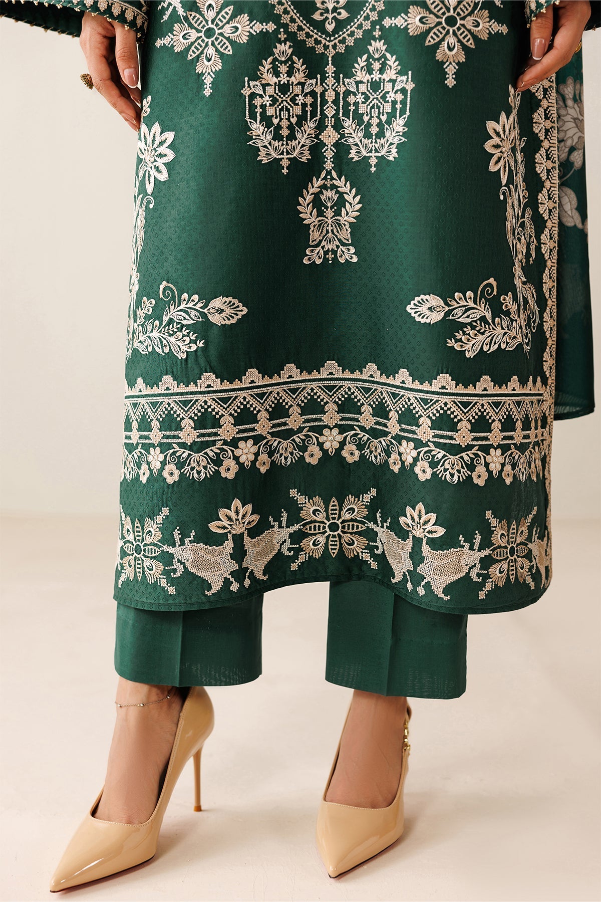 EMBROIDERED JACQUARD PR-1268