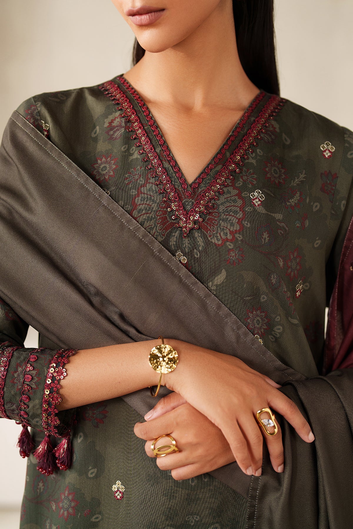 EMBROIDERED KHADDAR UF-4330