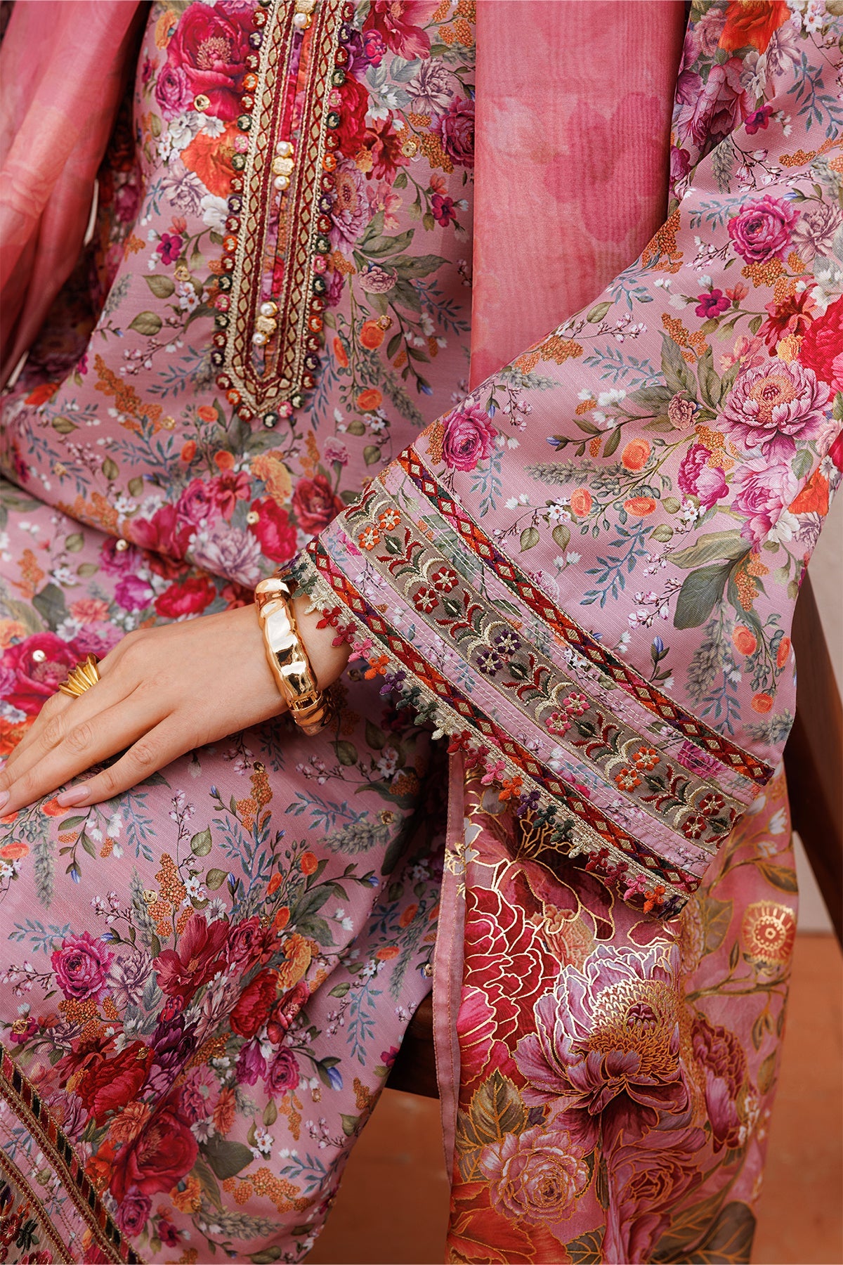 EMBROIDERED LAWN SF-4398