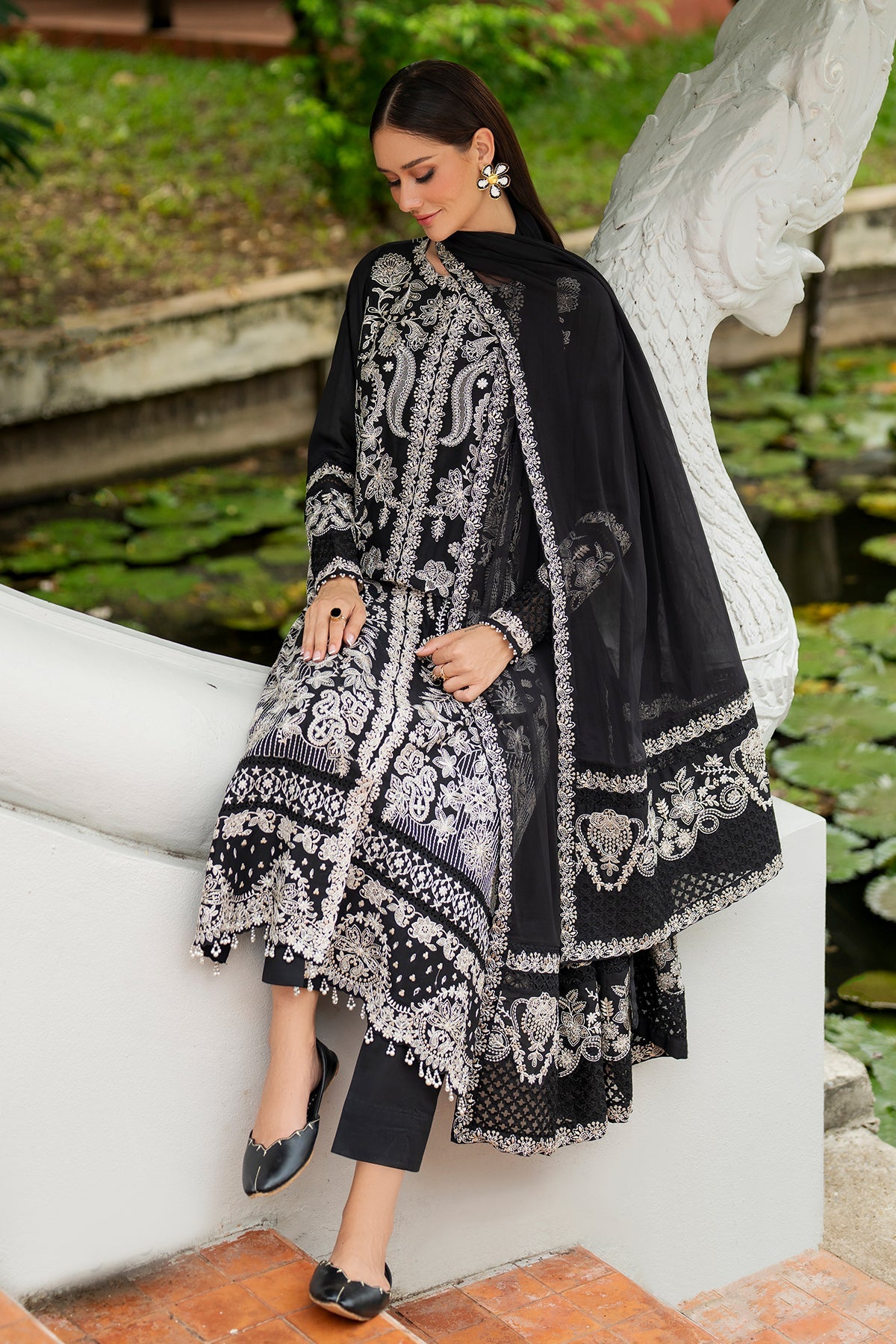 EMBROIDERED LAWN SF-4197