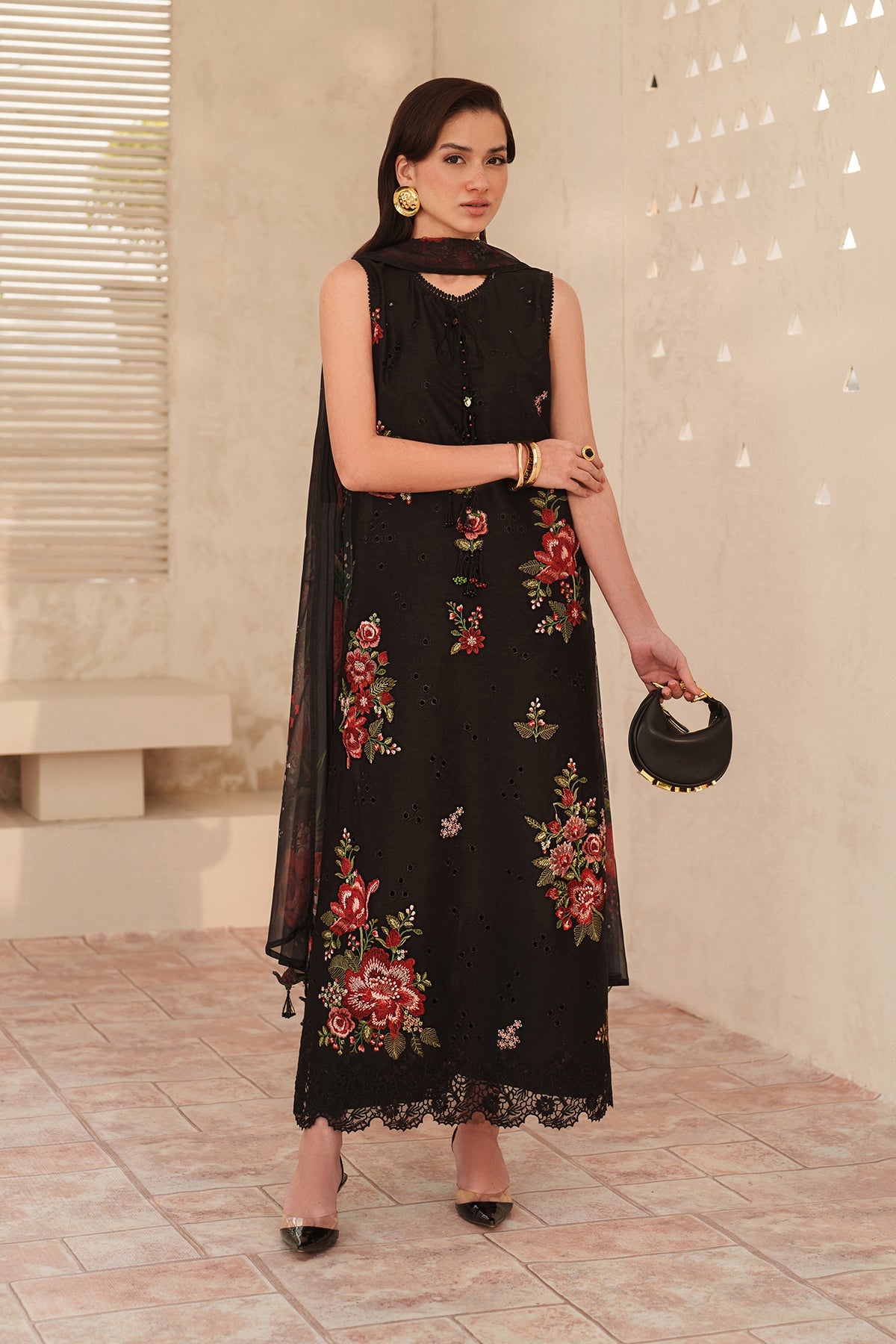 EMBROIDERED LAWN UF-4399