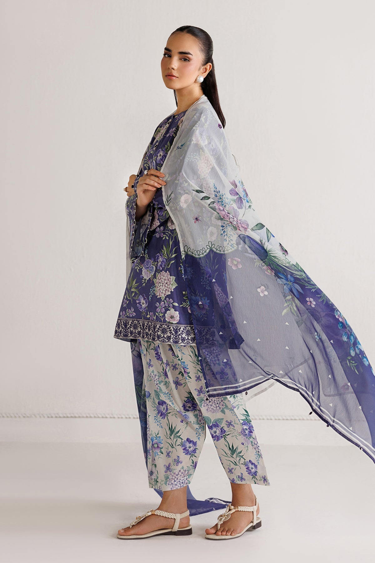 EMBROIDERED LAWN UF-4496